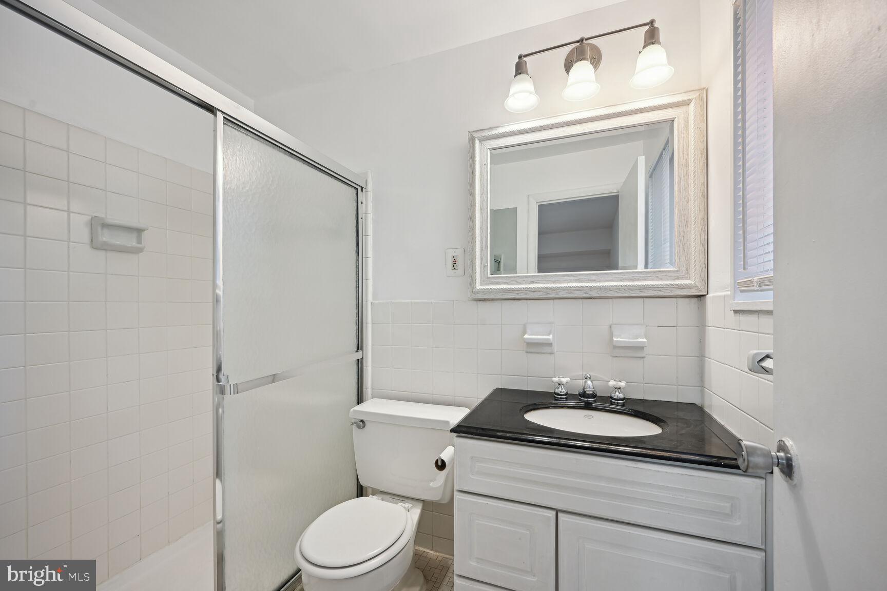 PARKSIDE CONDOMINIUMS - Residential Lease