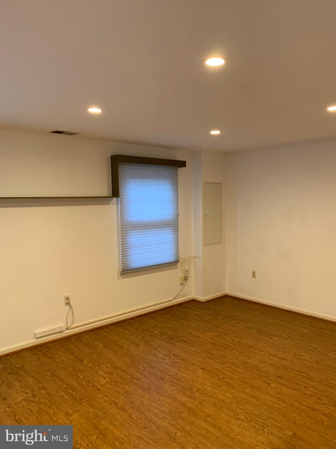 WESTLAKE TERRACE - Residential Lease