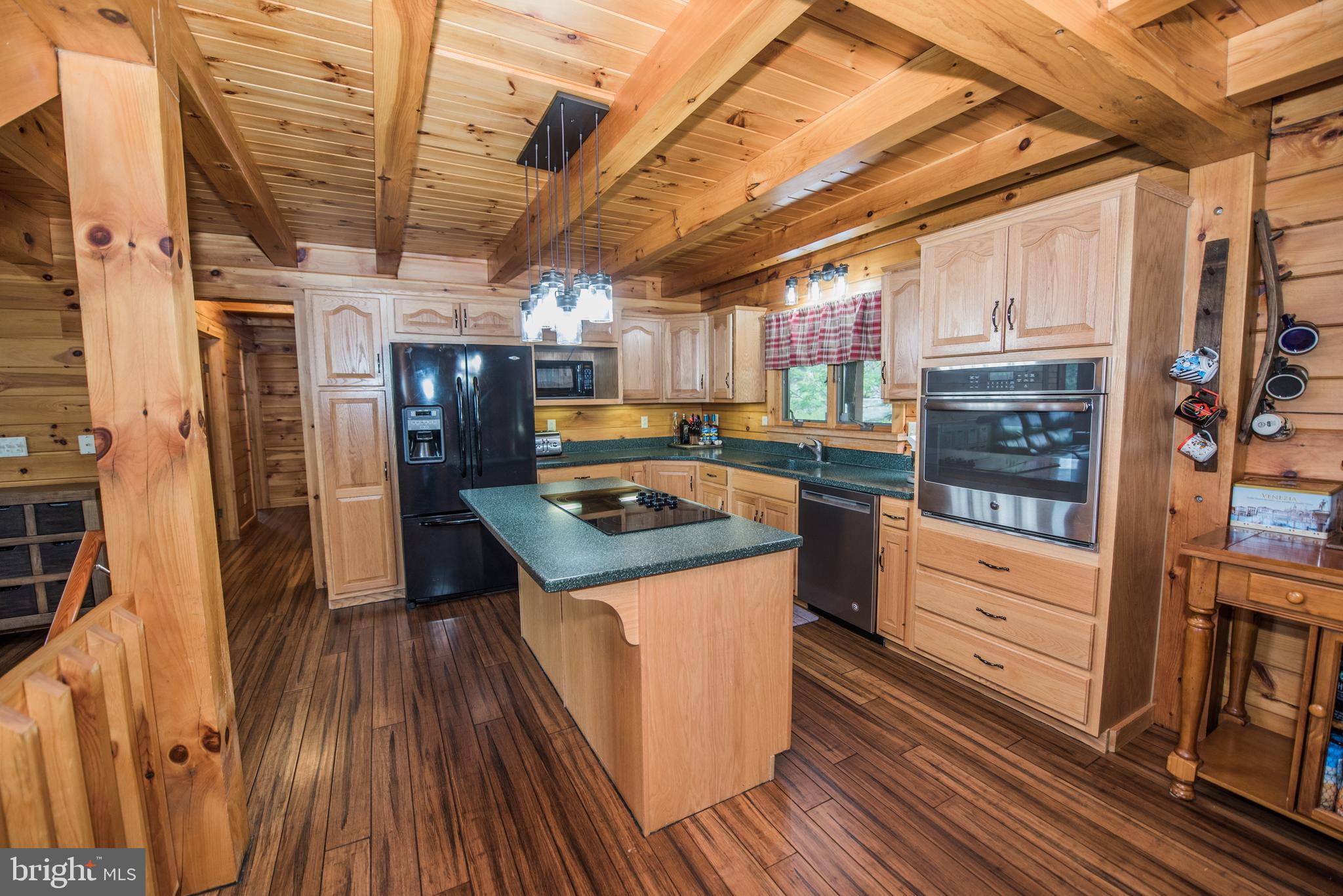 ROUND TOP ESTATES - Residential