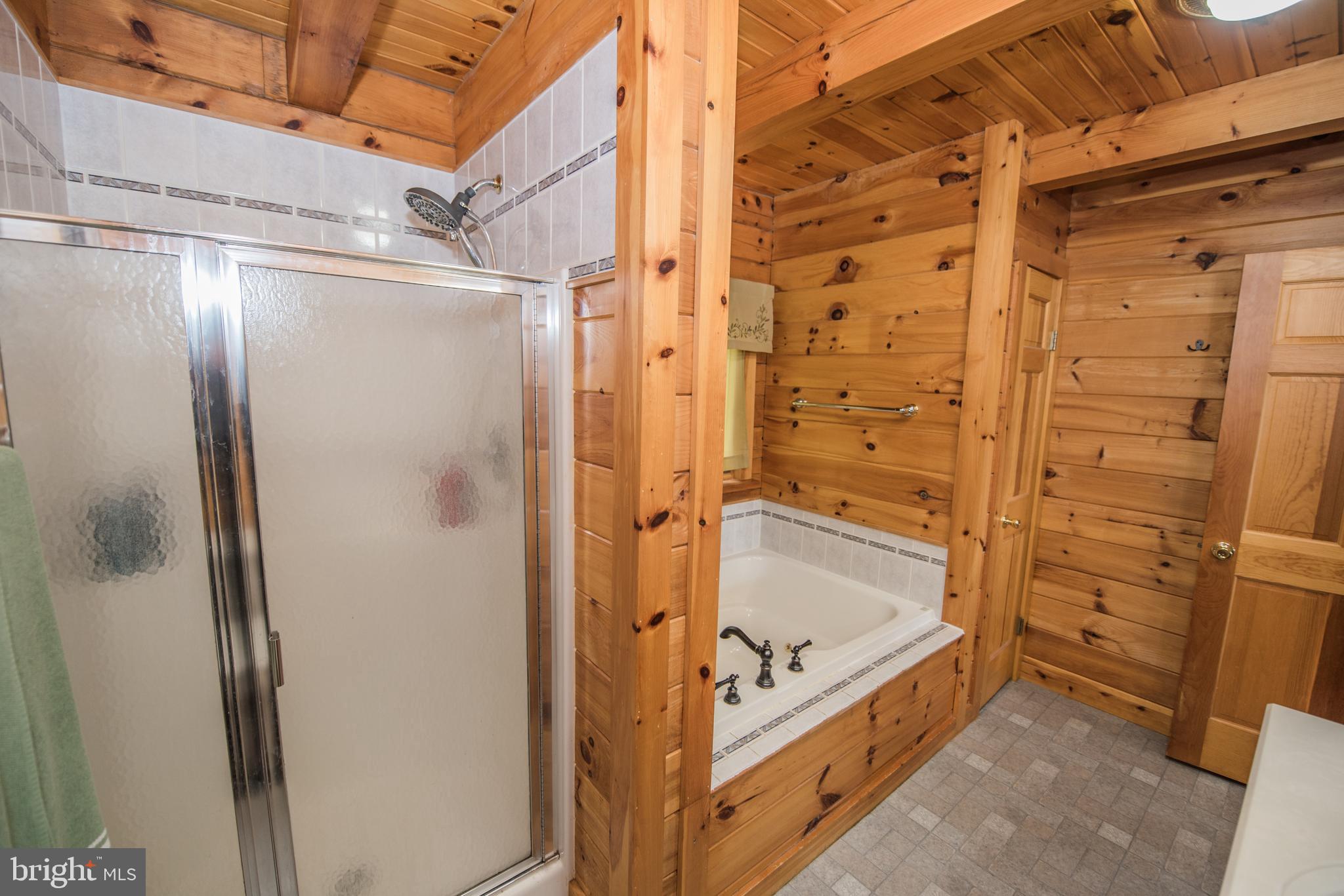 ROUND TOP ESTATES - Residential