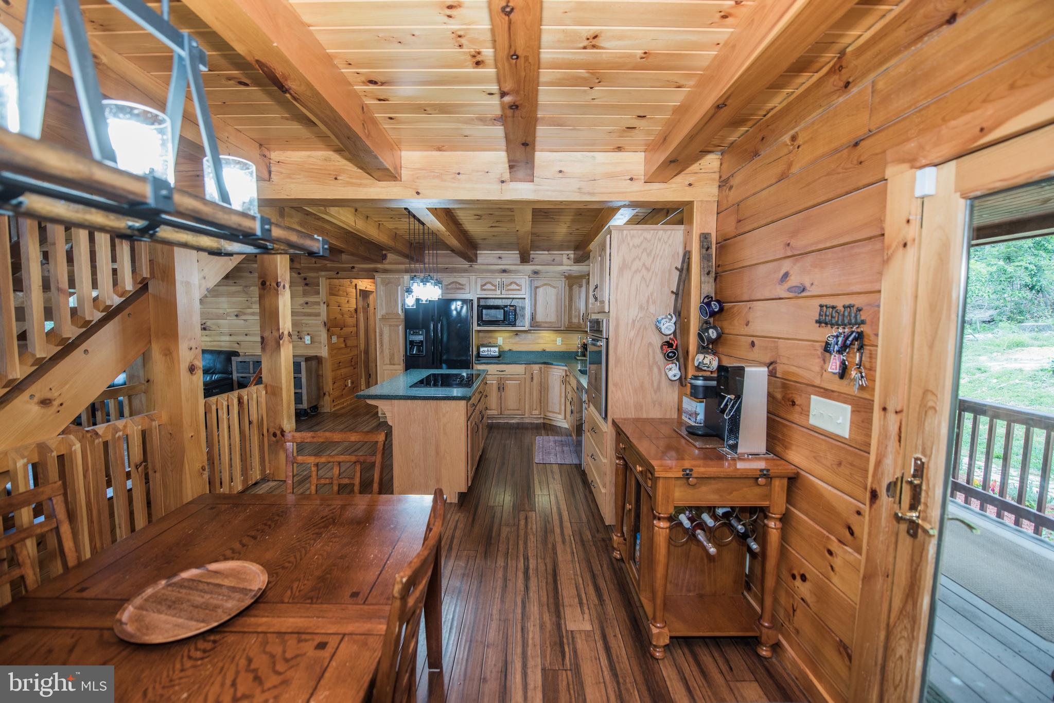 ROUND TOP ESTATES - Residential