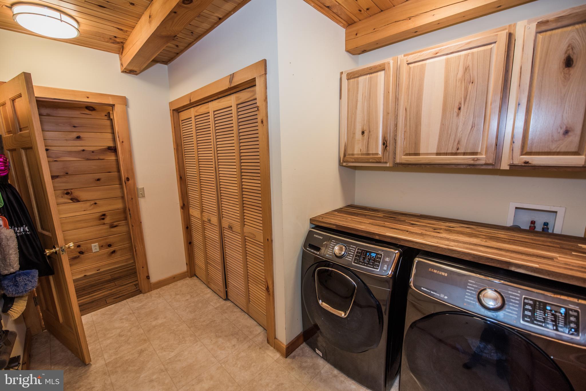 ROUND TOP ESTATES - Residential