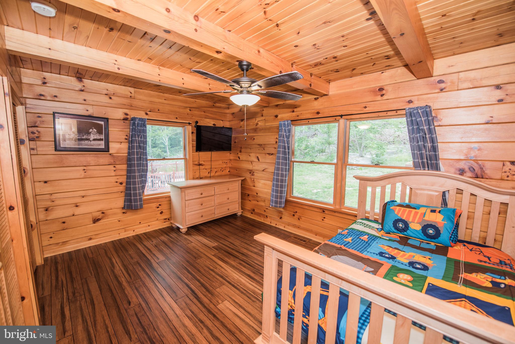 ROUND TOP ESTATES - Residential