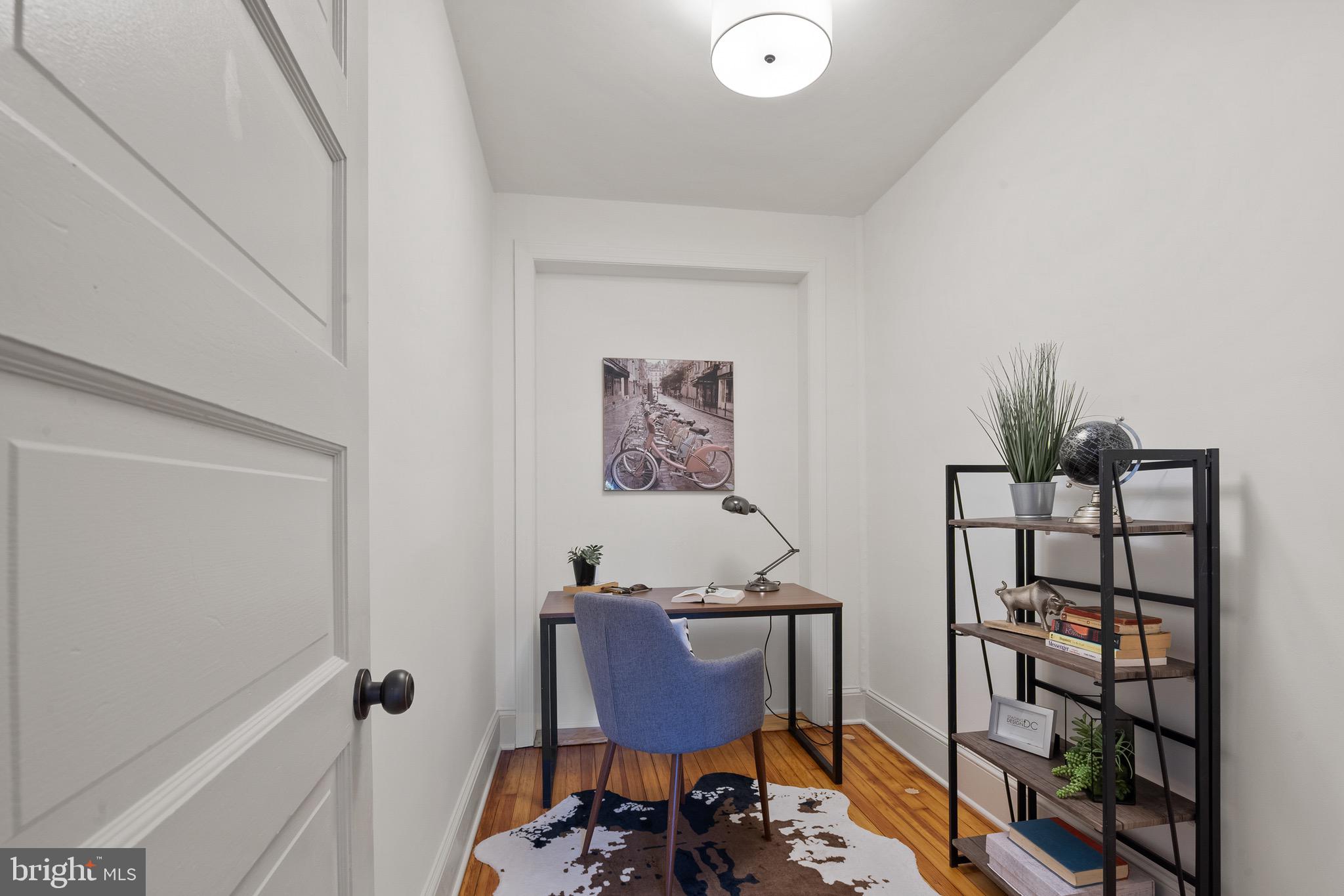 HILL EAST - Residential