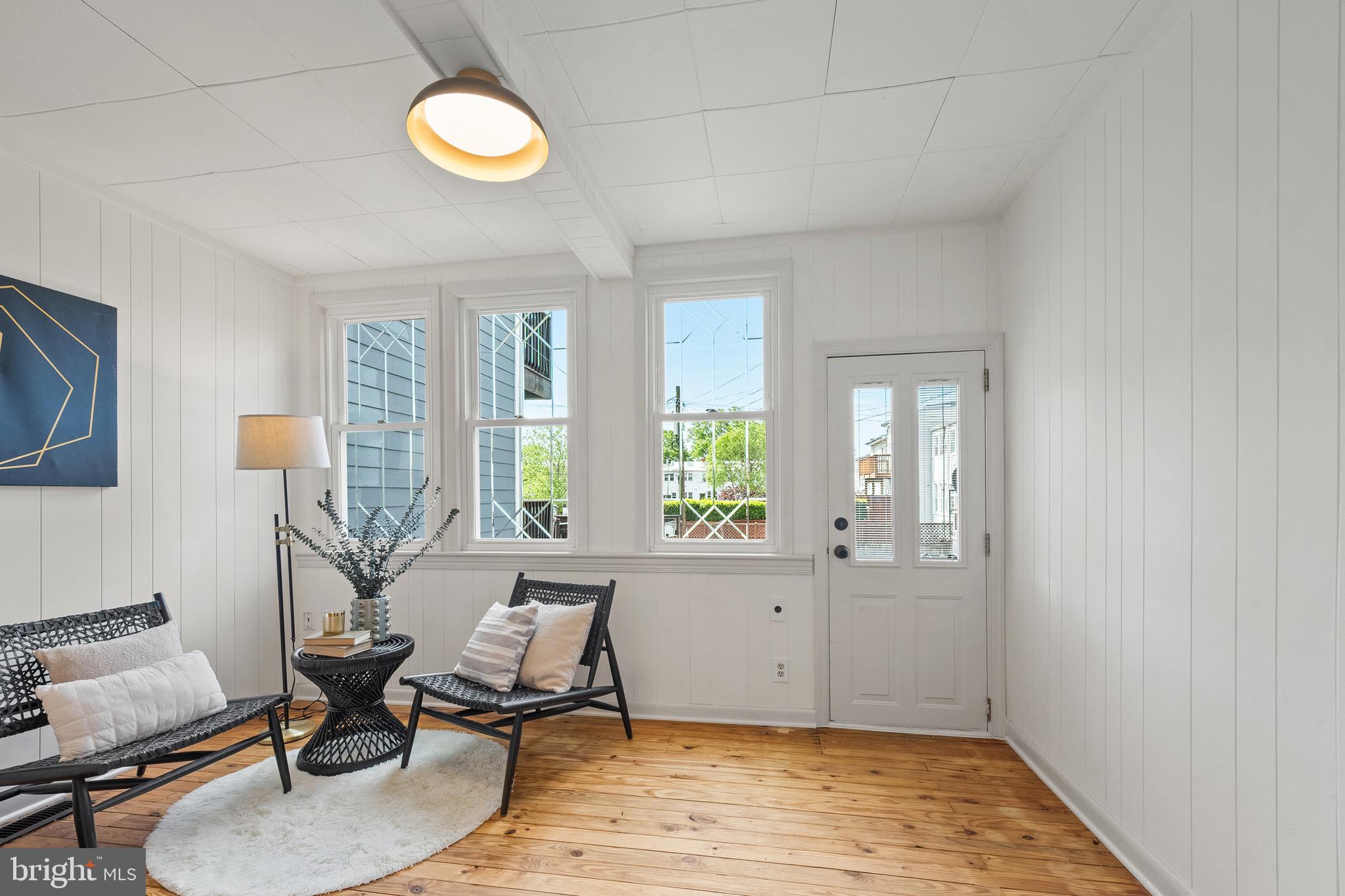 HILL EAST - Residential