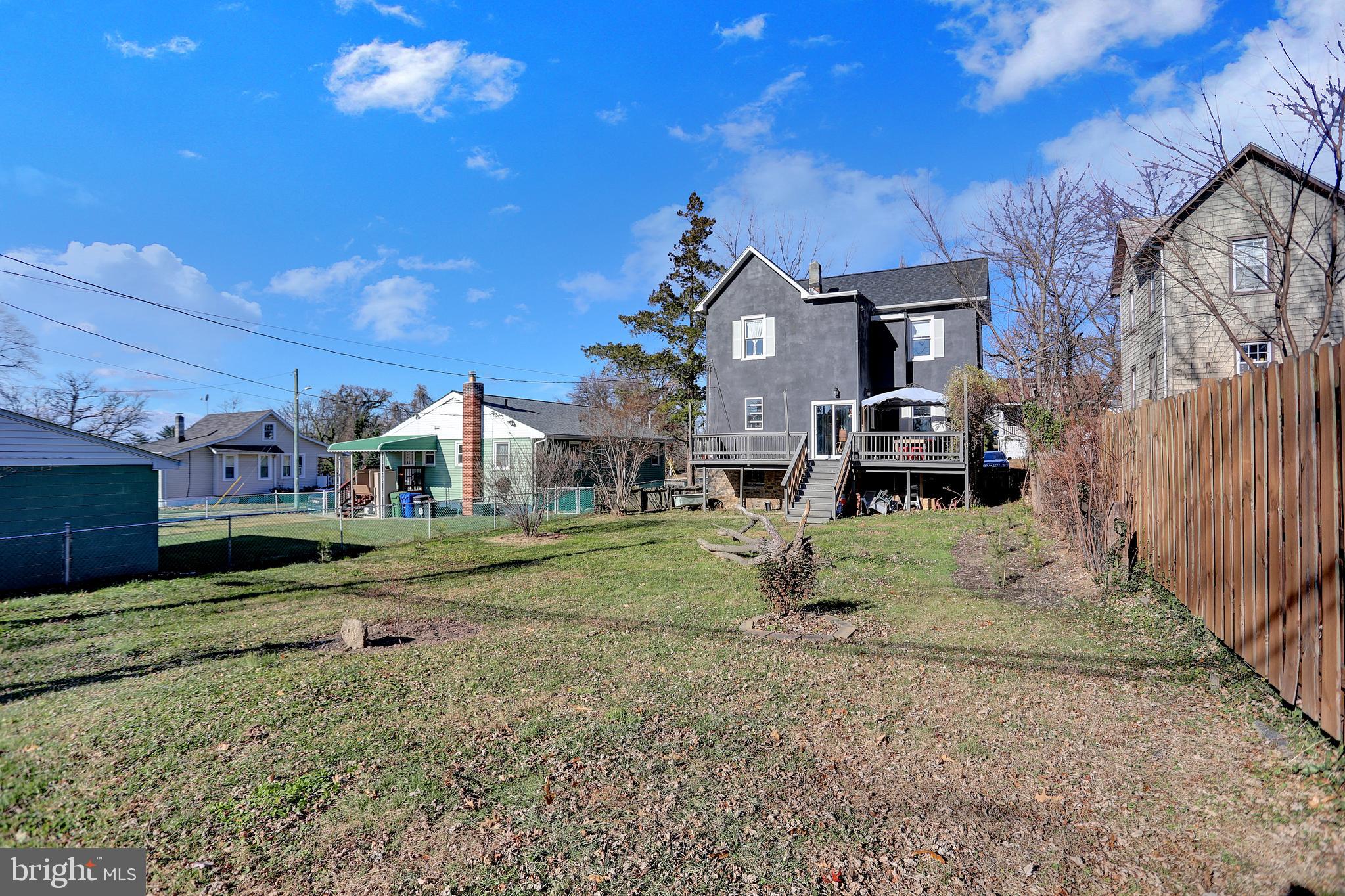 LAURAVILLE HISTORIC DISTRICT - Residential