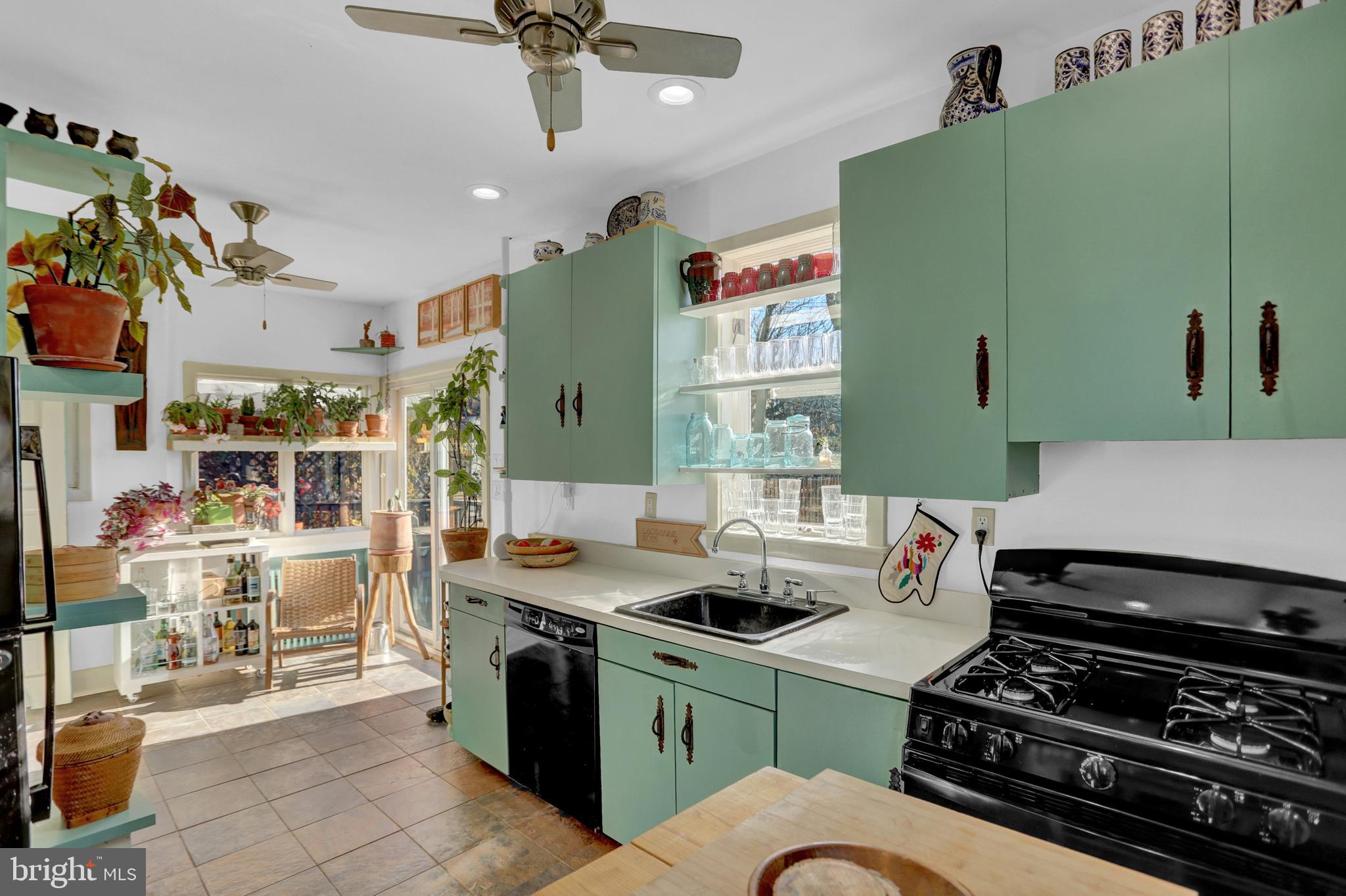 LAURAVILLE HISTORIC DISTRICT - Residential