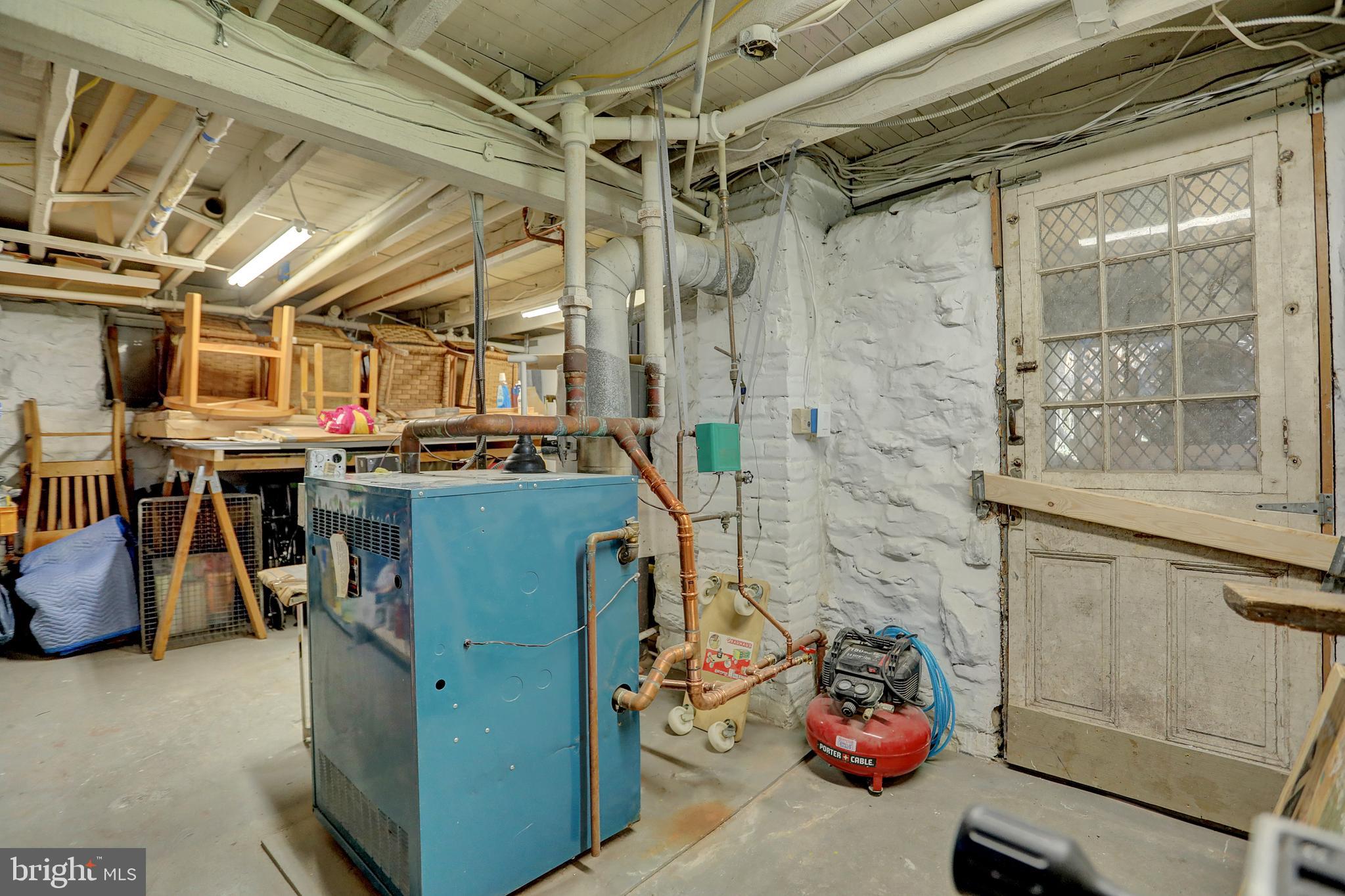 LAURAVILLE HISTORIC DISTRICT - Residential