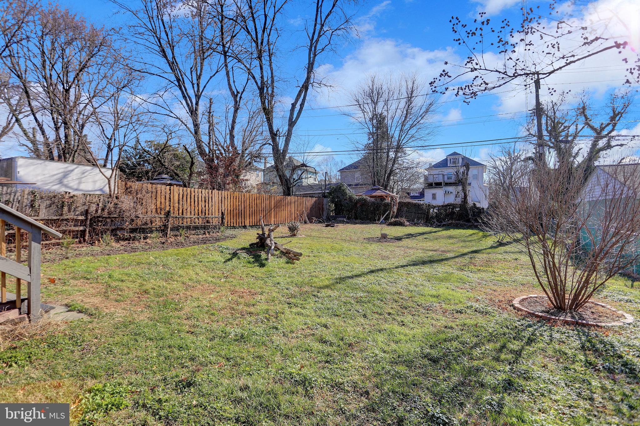 LAURAVILLE HISTORIC DISTRICT - Residential