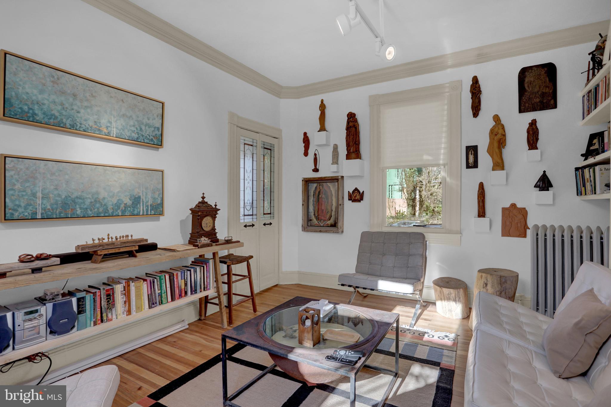 LAURAVILLE HISTORIC DISTRICT - Residential