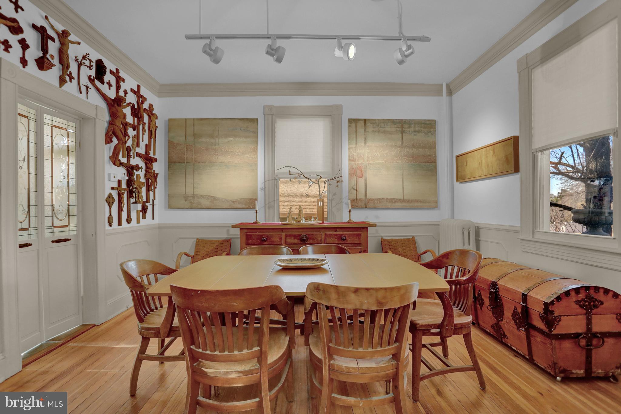 LAURAVILLE HISTORIC DISTRICT - Residential