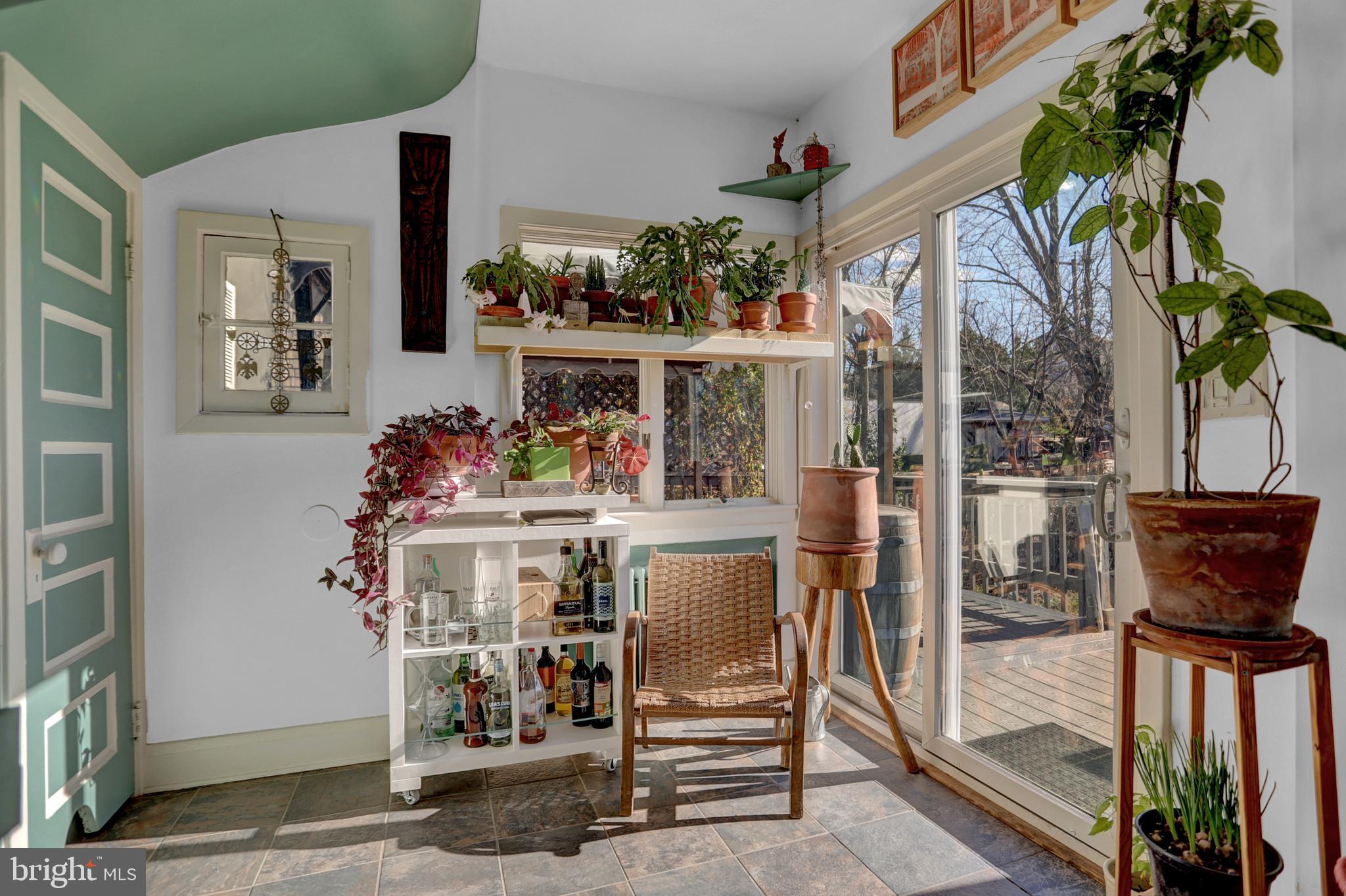 LAURAVILLE HISTORIC DISTRICT - Residential