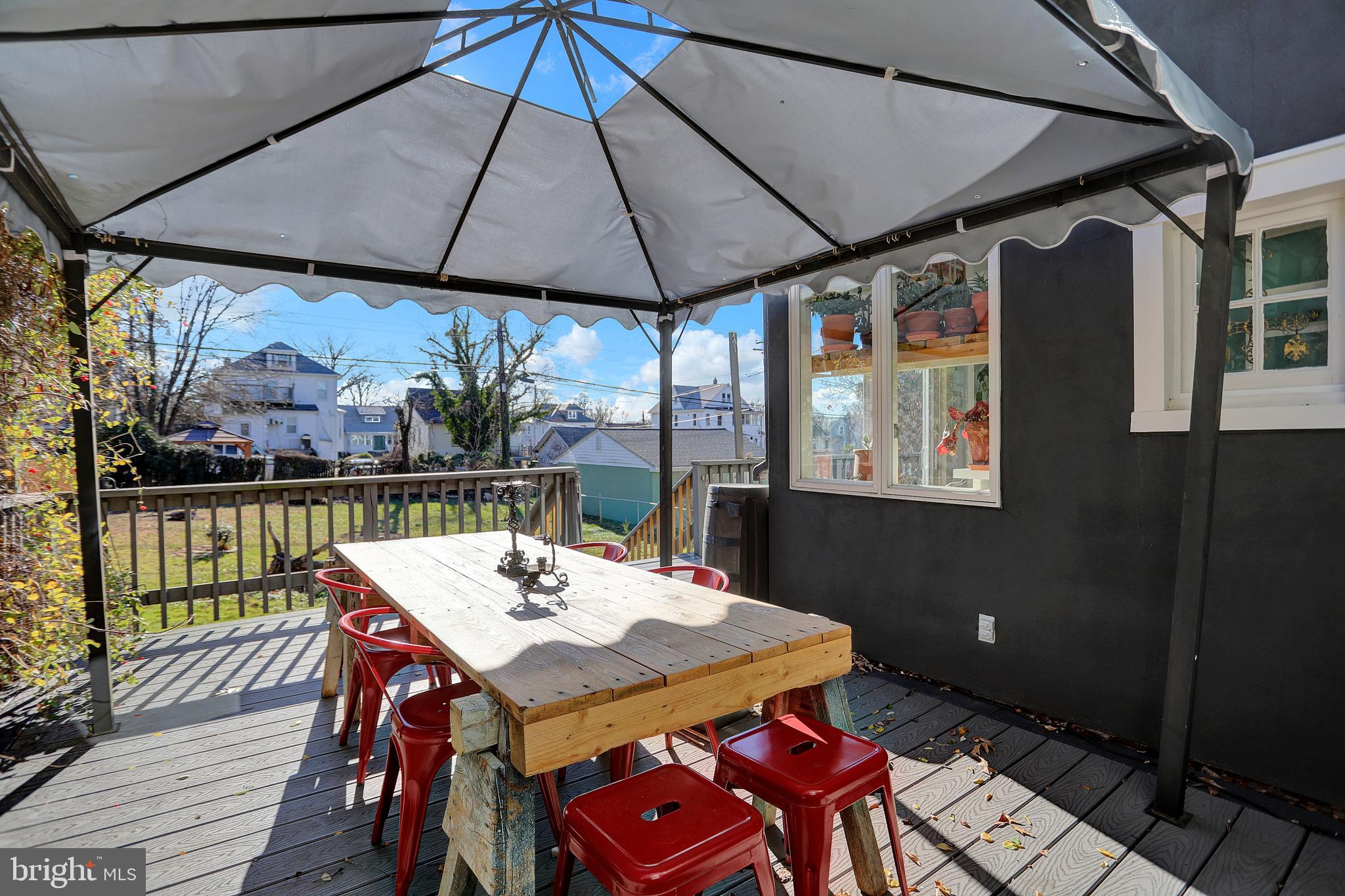 LAURAVILLE HISTORIC DISTRICT - Residential