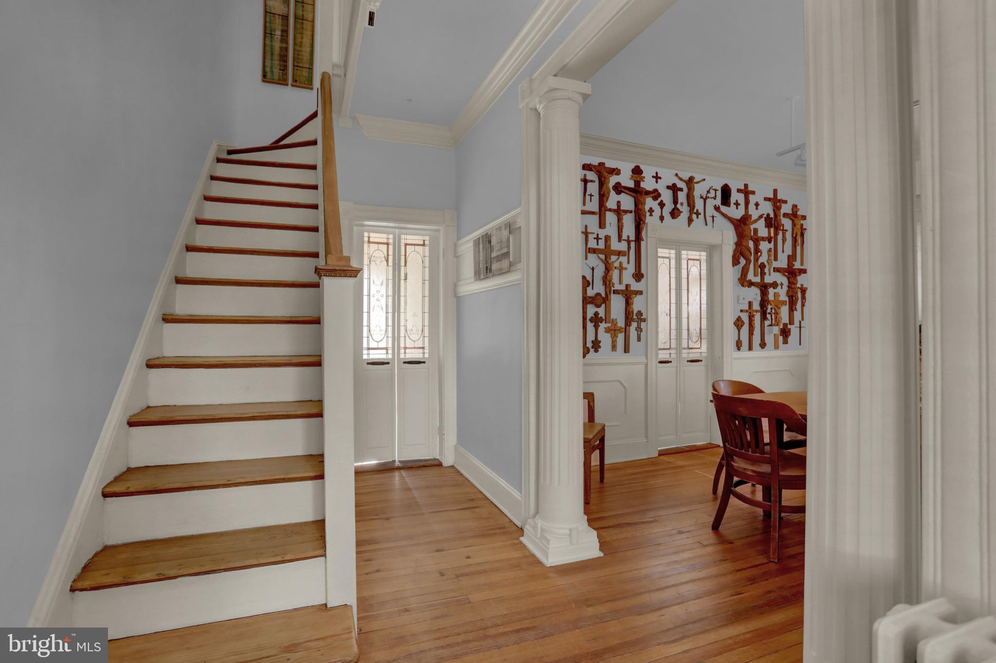 LAURAVILLE HISTORIC DISTRICT - Residential