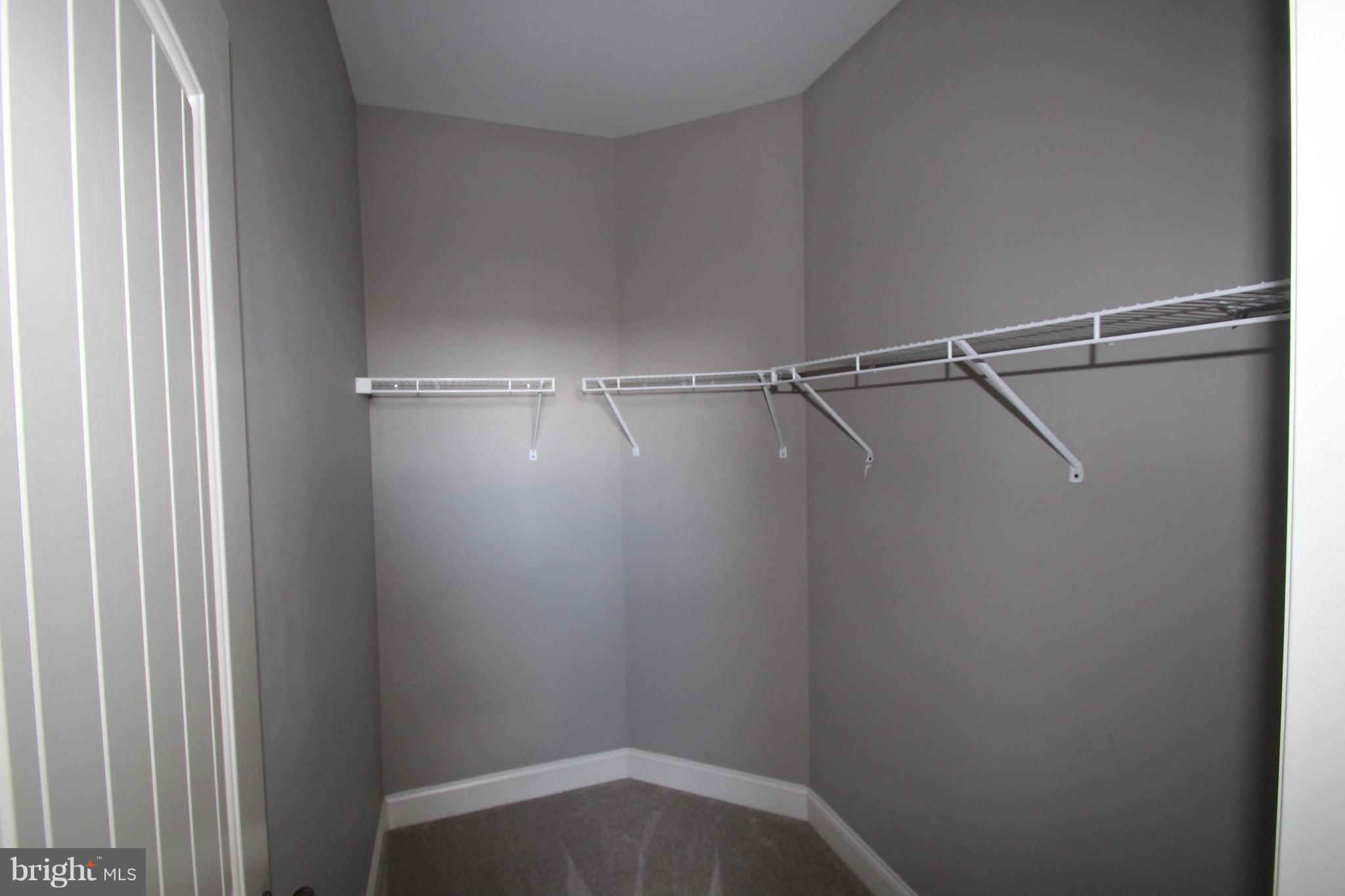 ELM TREE - Residential