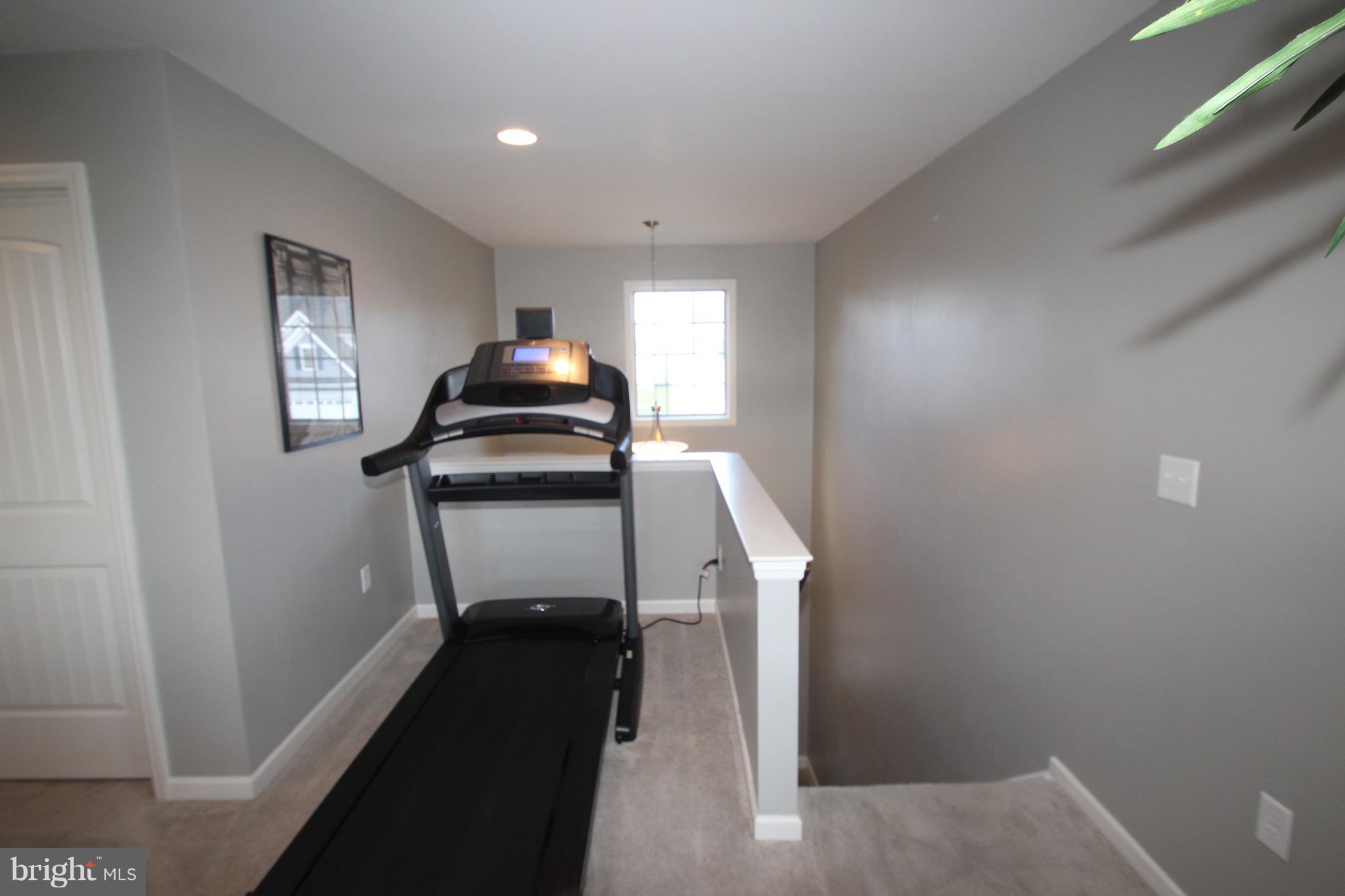 ELM TREE - Residential