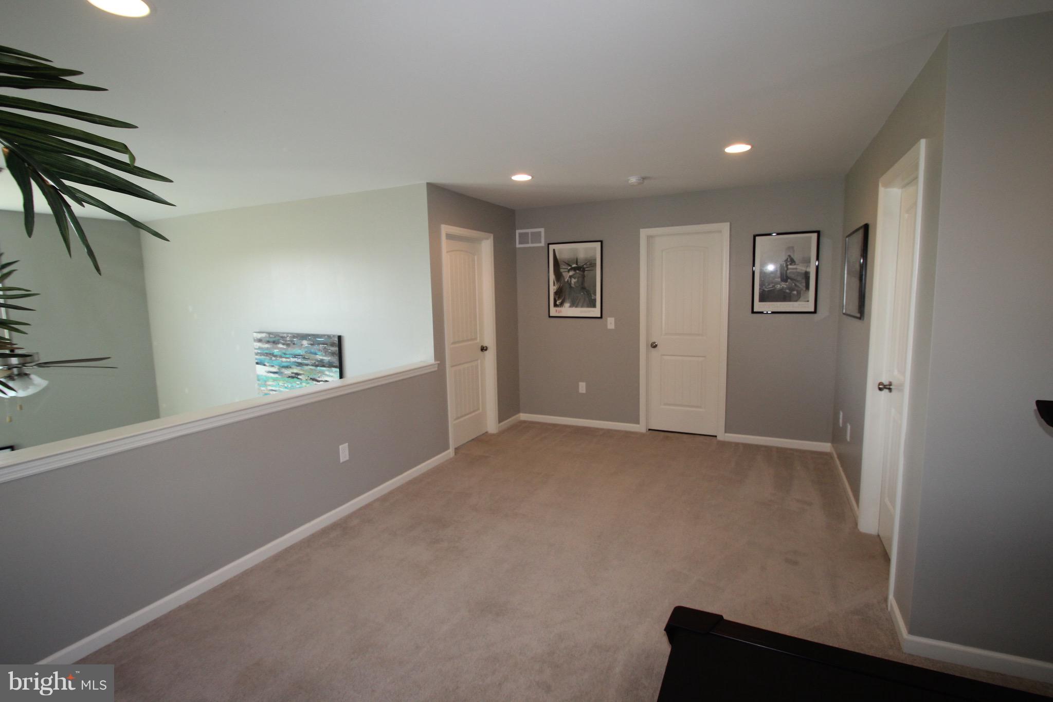 ELM TREE - Residential