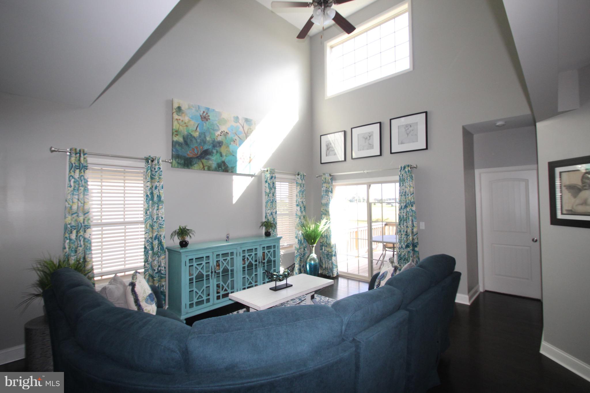 ELM TREE - Residential