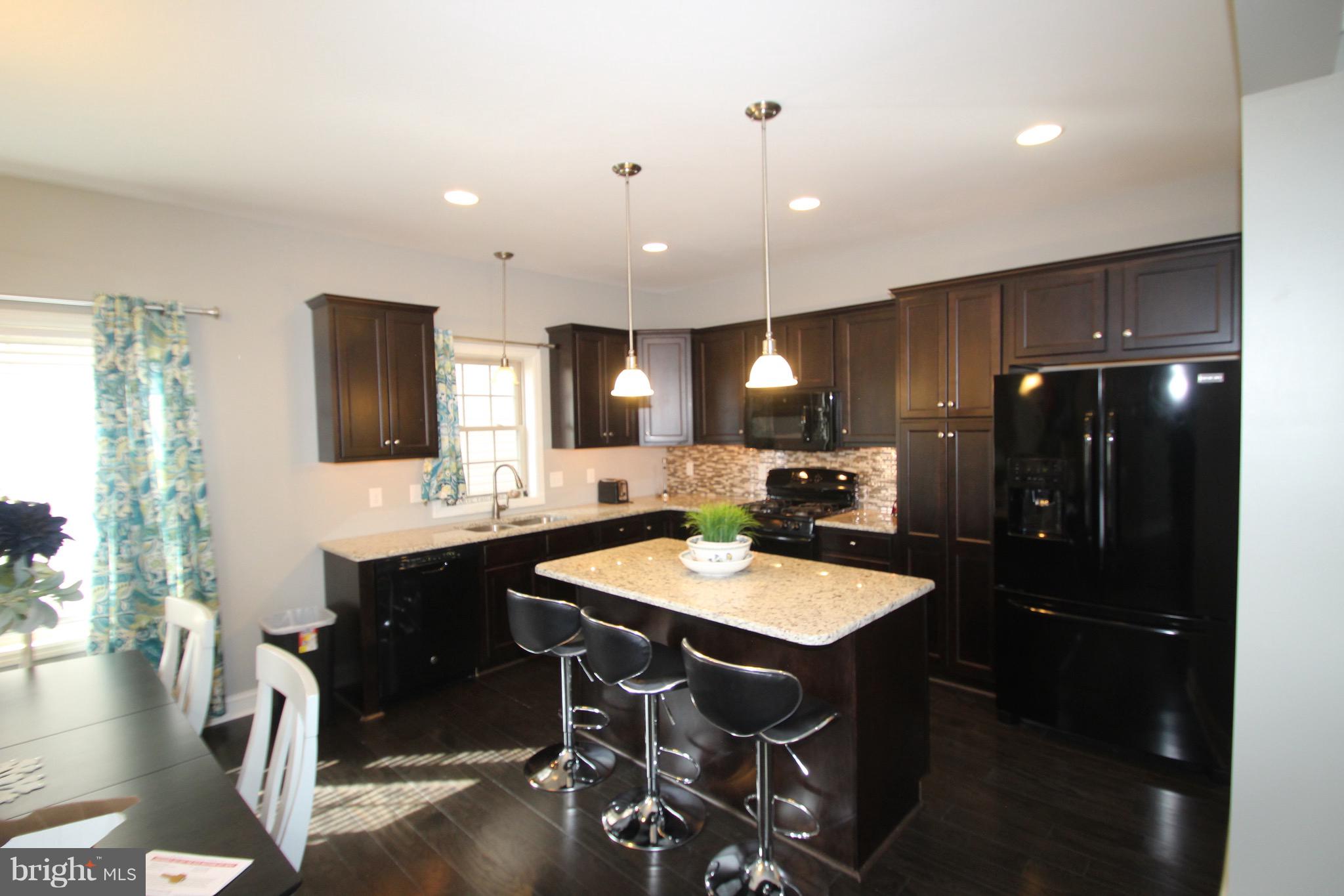 ELM TREE - Residential