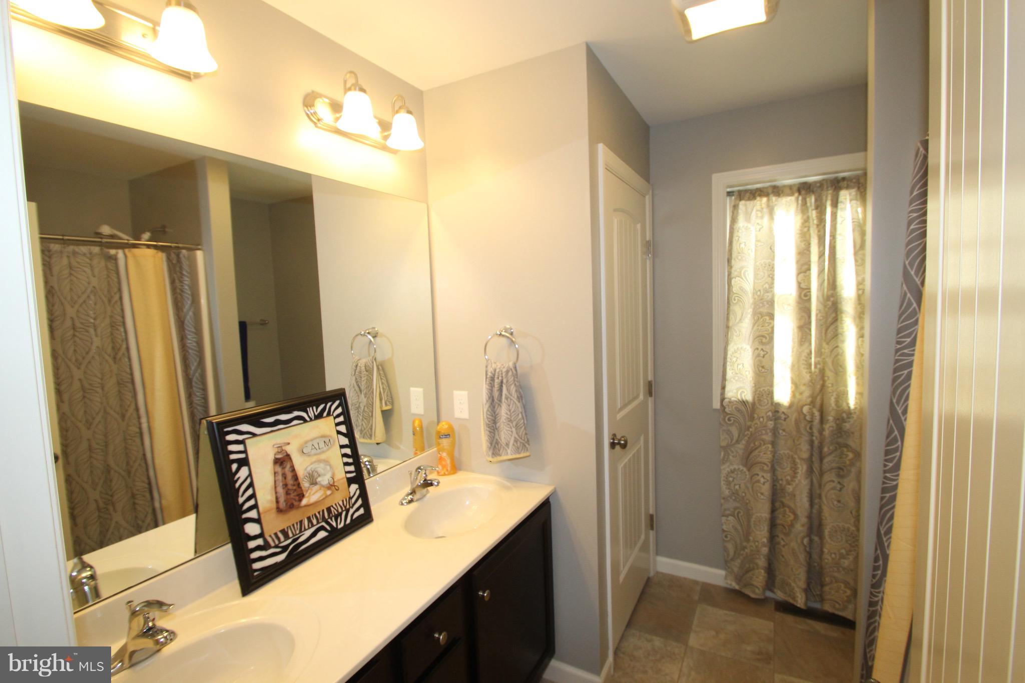 ELM TREE - Residential