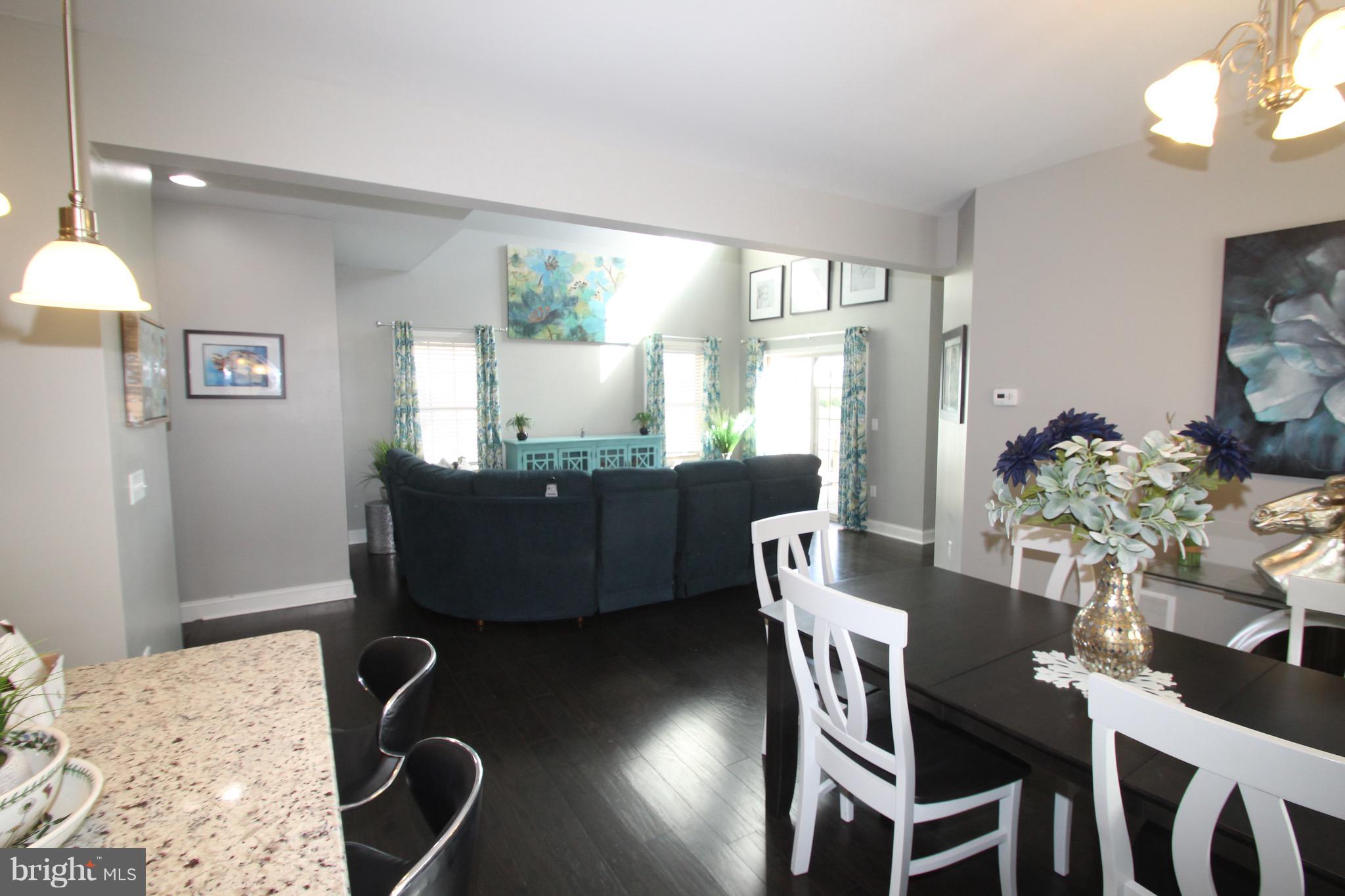 ELM TREE - Residential