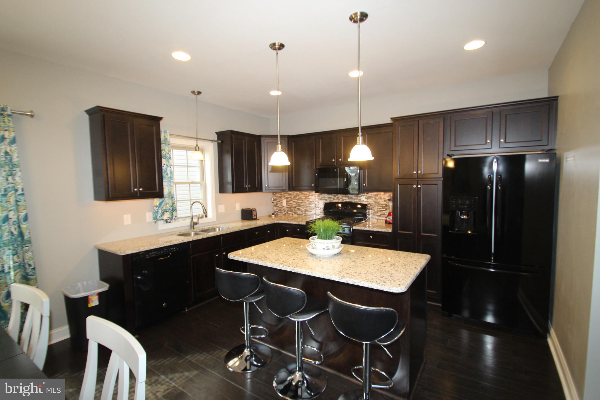 ELM TREE - Residential