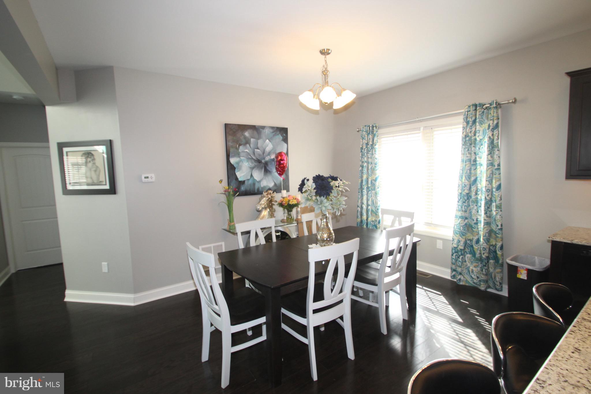 ELM TREE - Residential