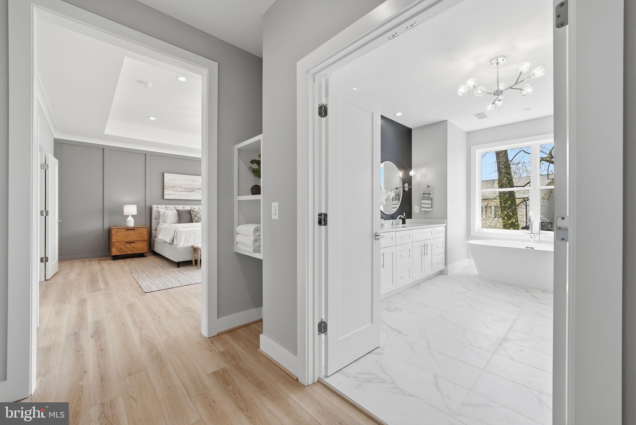 VIENNA WOODS - Residential