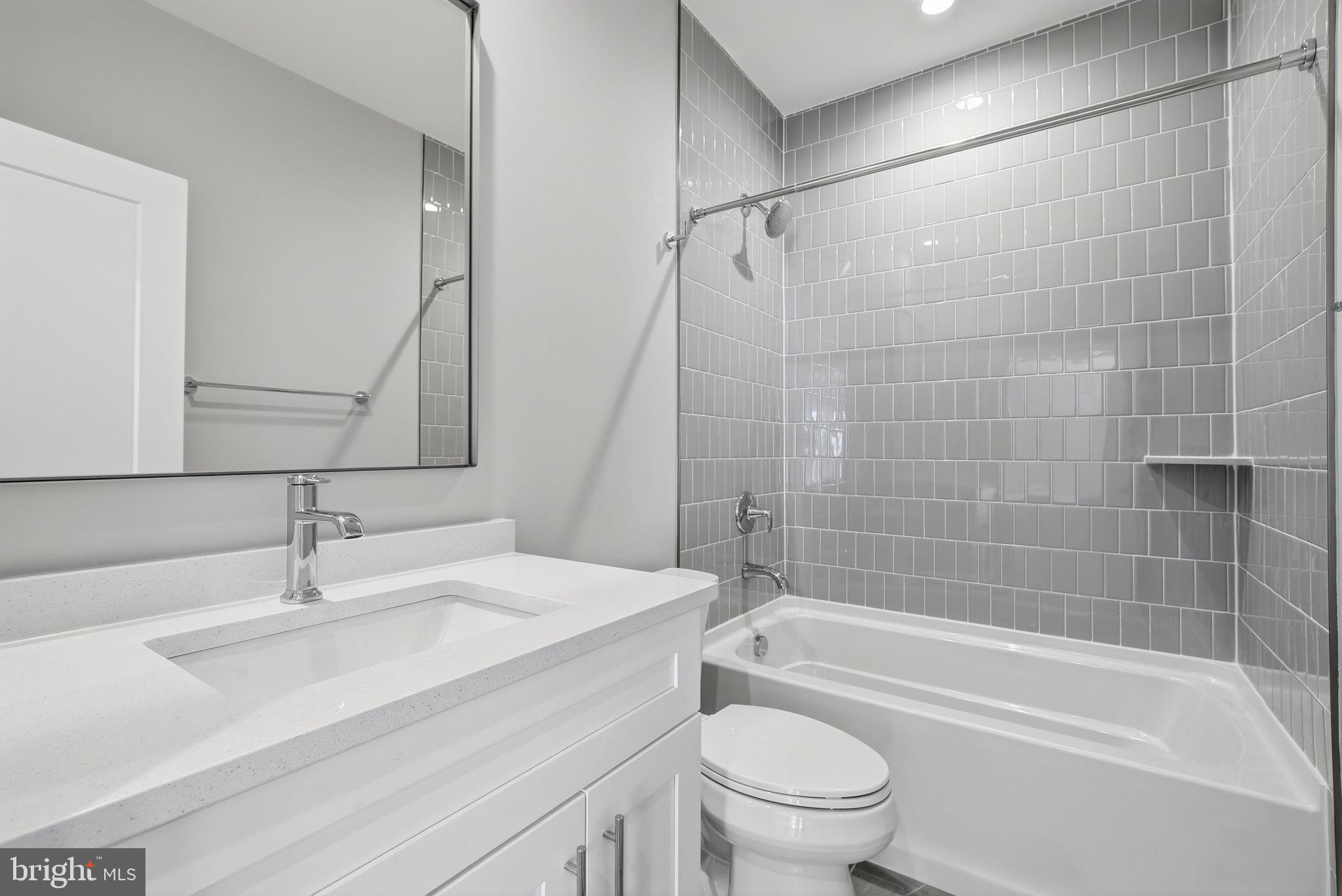 VIENNA WOODS - Residential