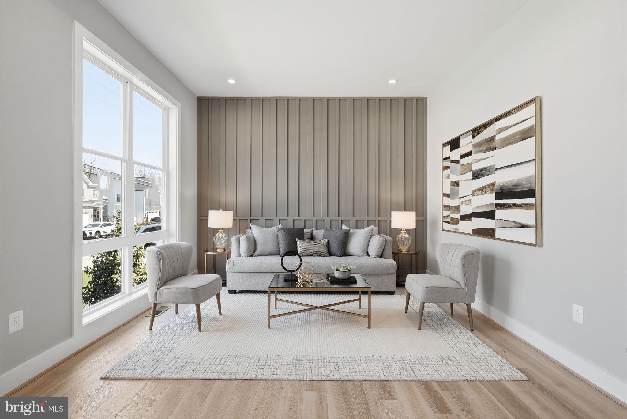 VIENNA WOODS - Residential