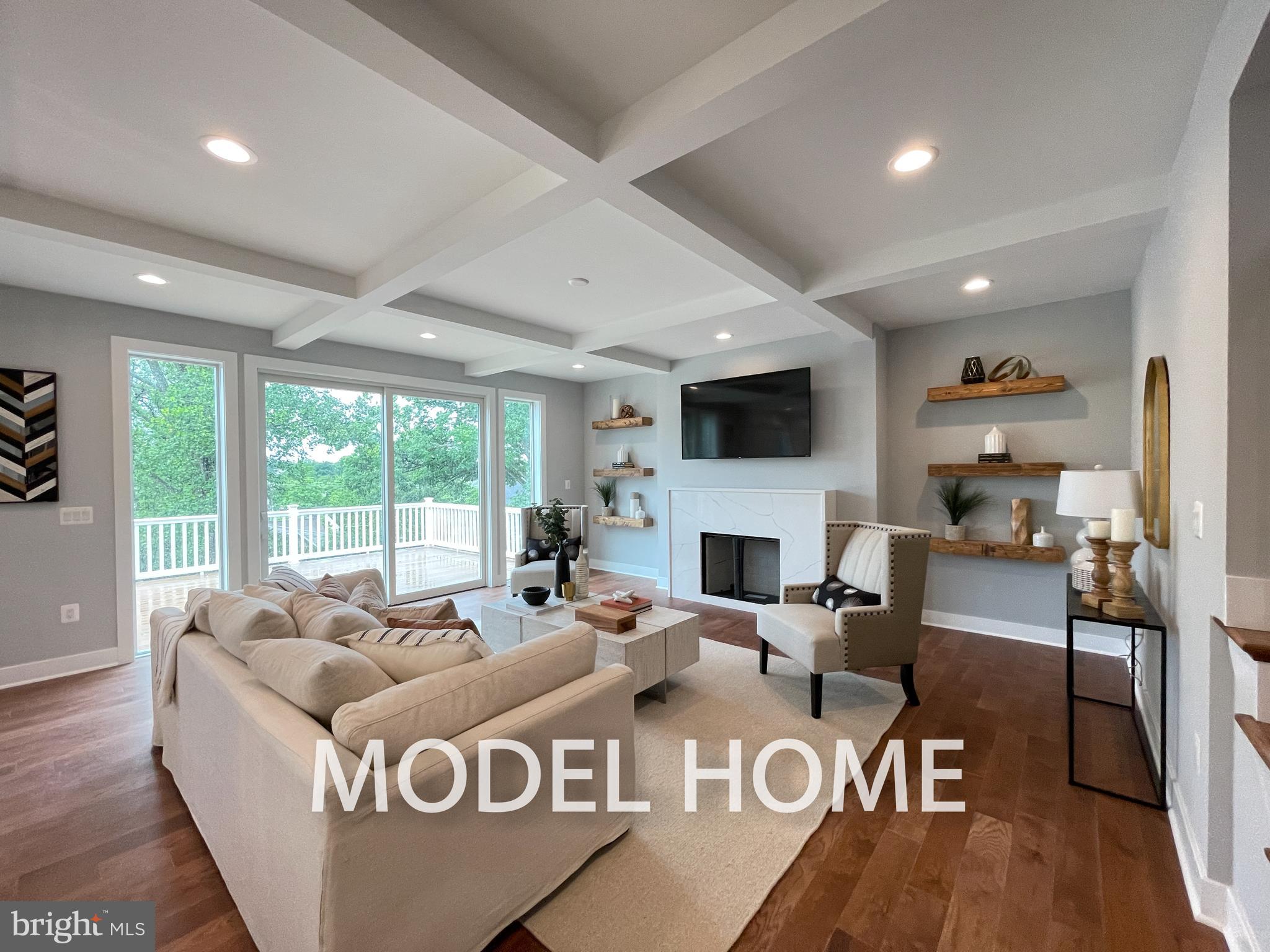 VIENNA WOODS - Residential