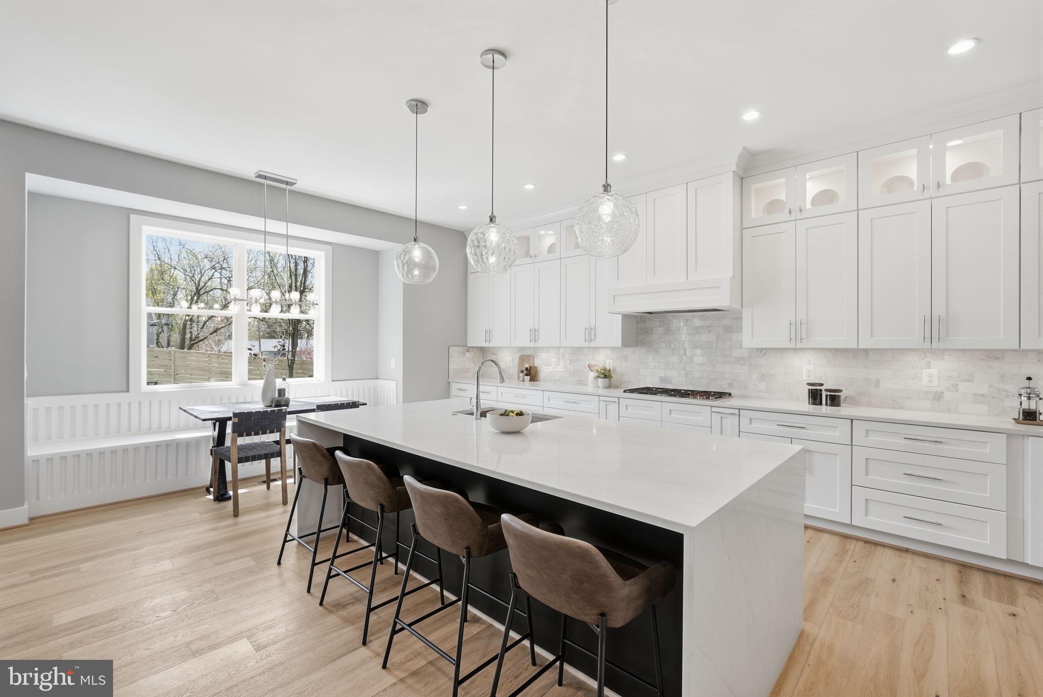 VIENNA WOODS - Residential