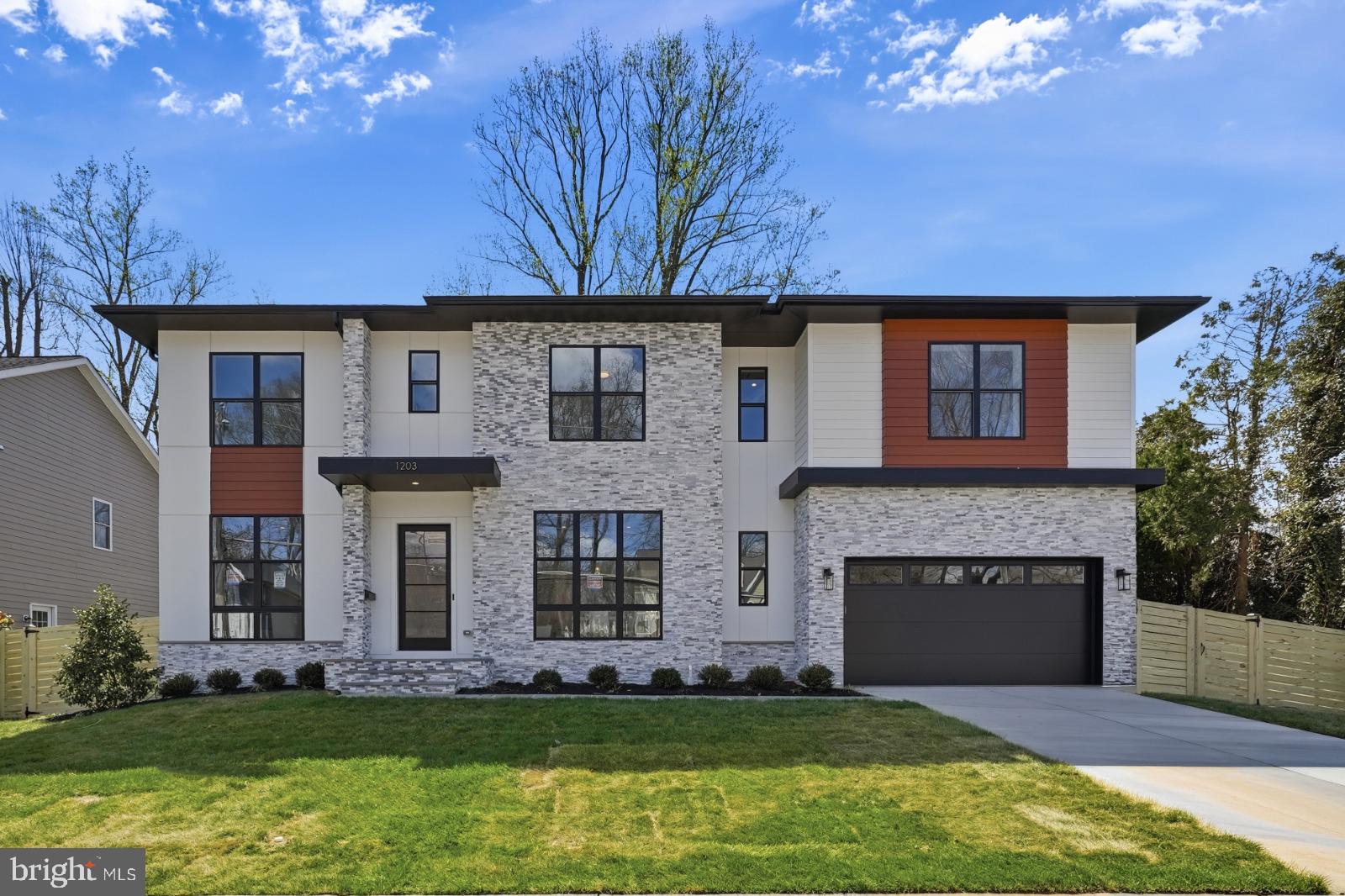 VIENNA WOODS - Residential