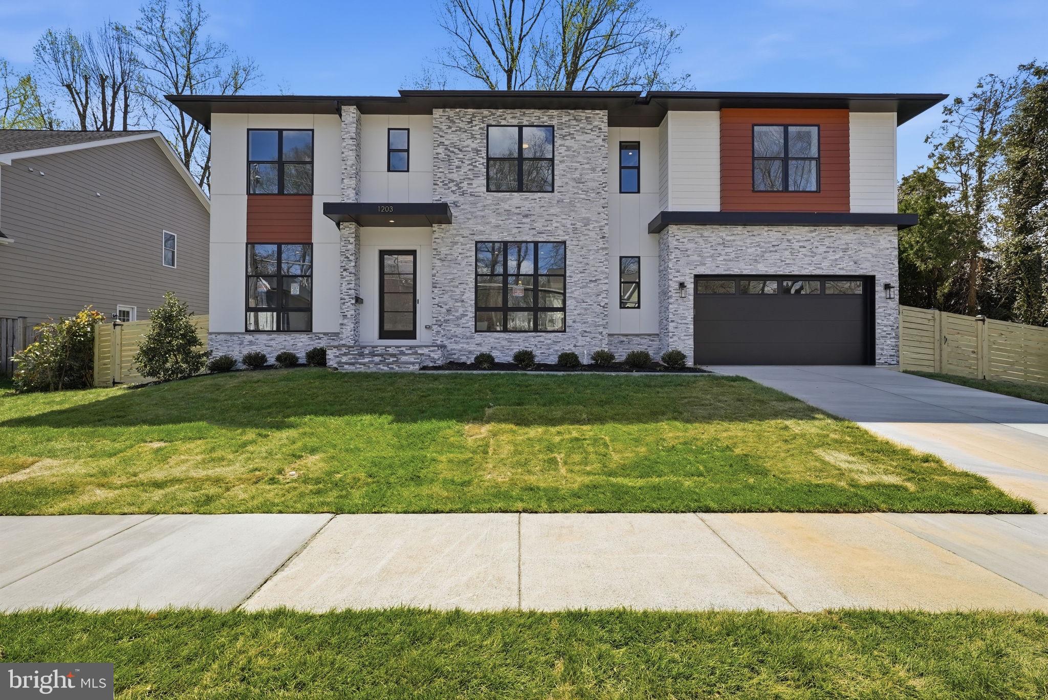 VIENNA WOODS - Residential