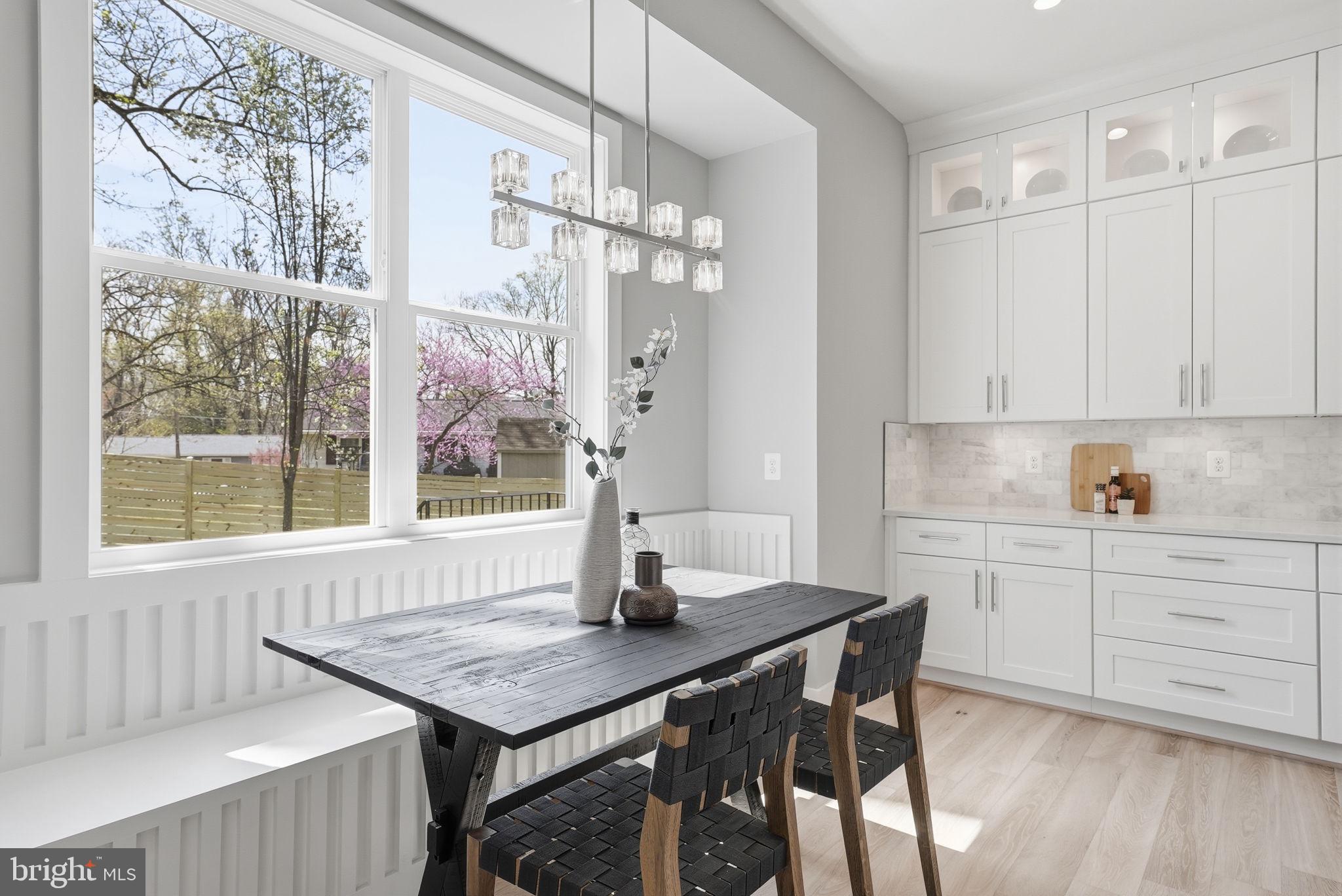 VIENNA WOODS - Residential