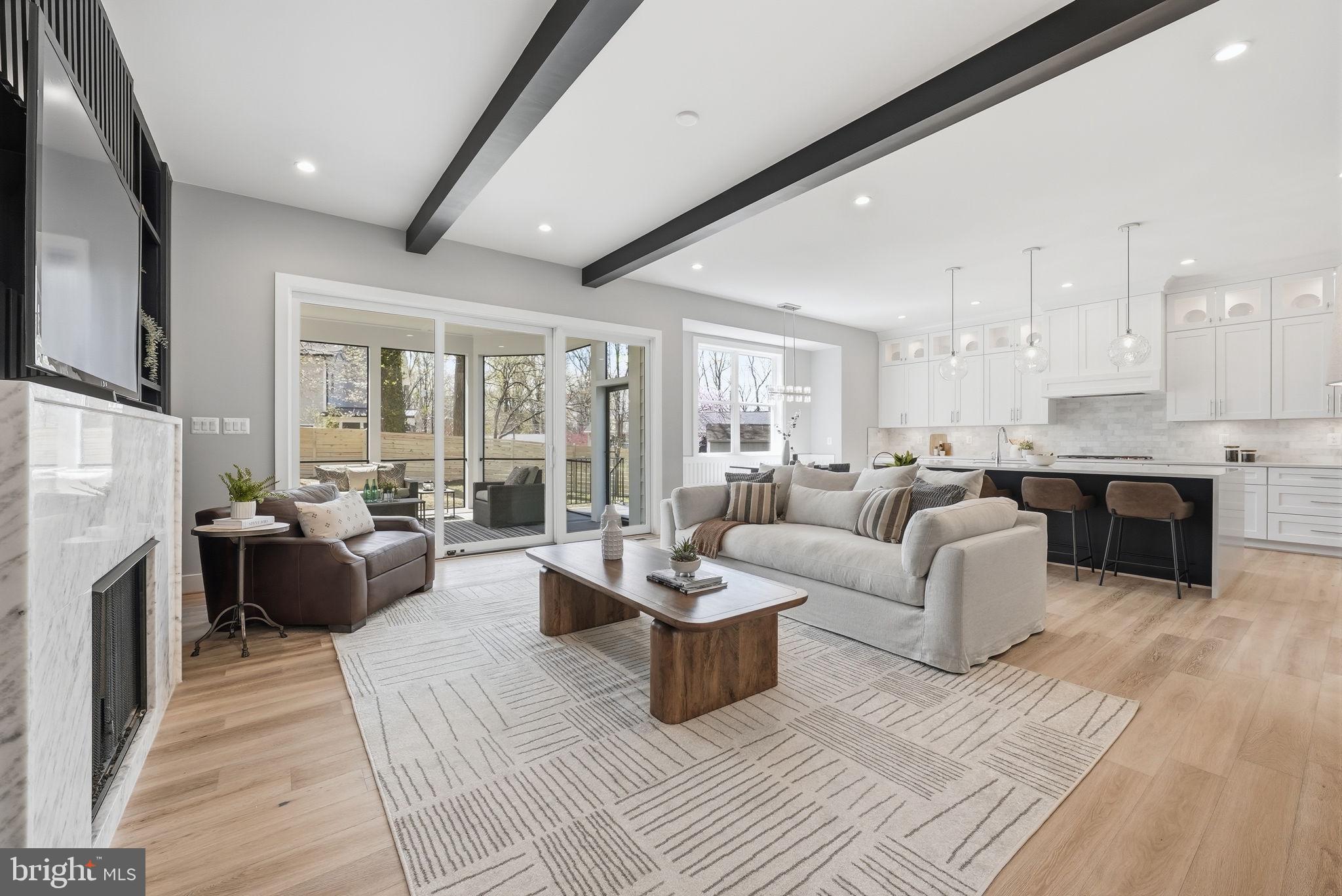 VIENNA WOODS - Residential