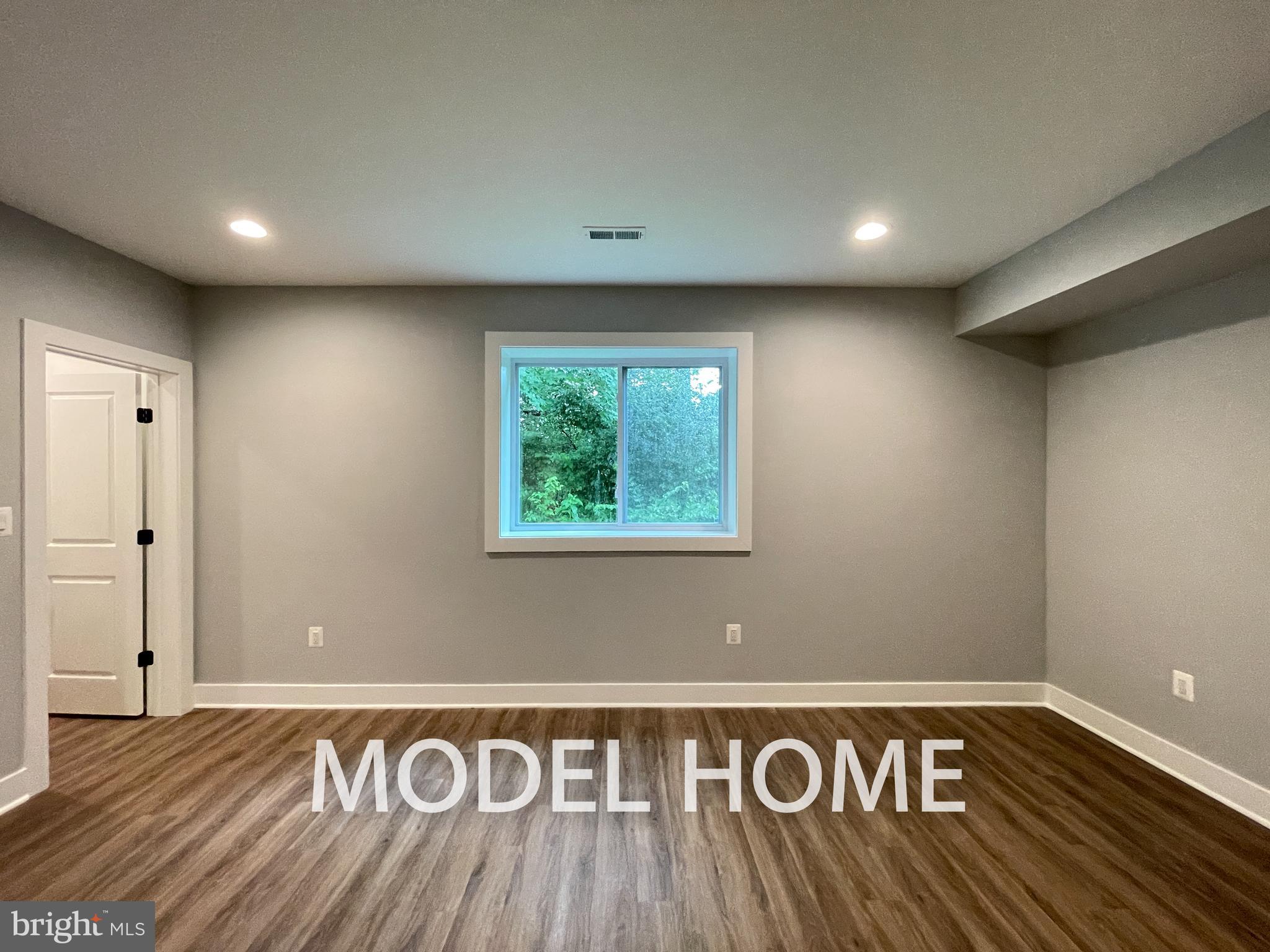 VIENNA WOODS - Residential