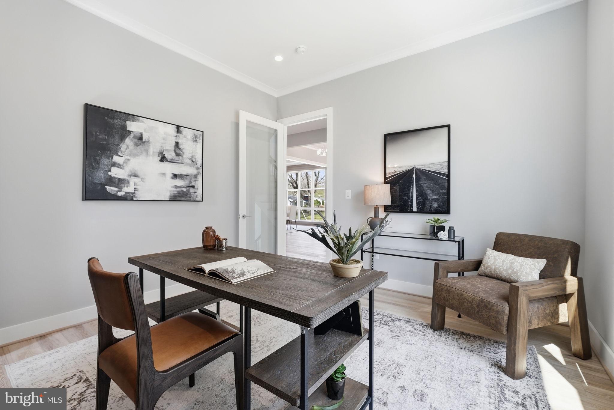 VIENNA WOODS - Residential