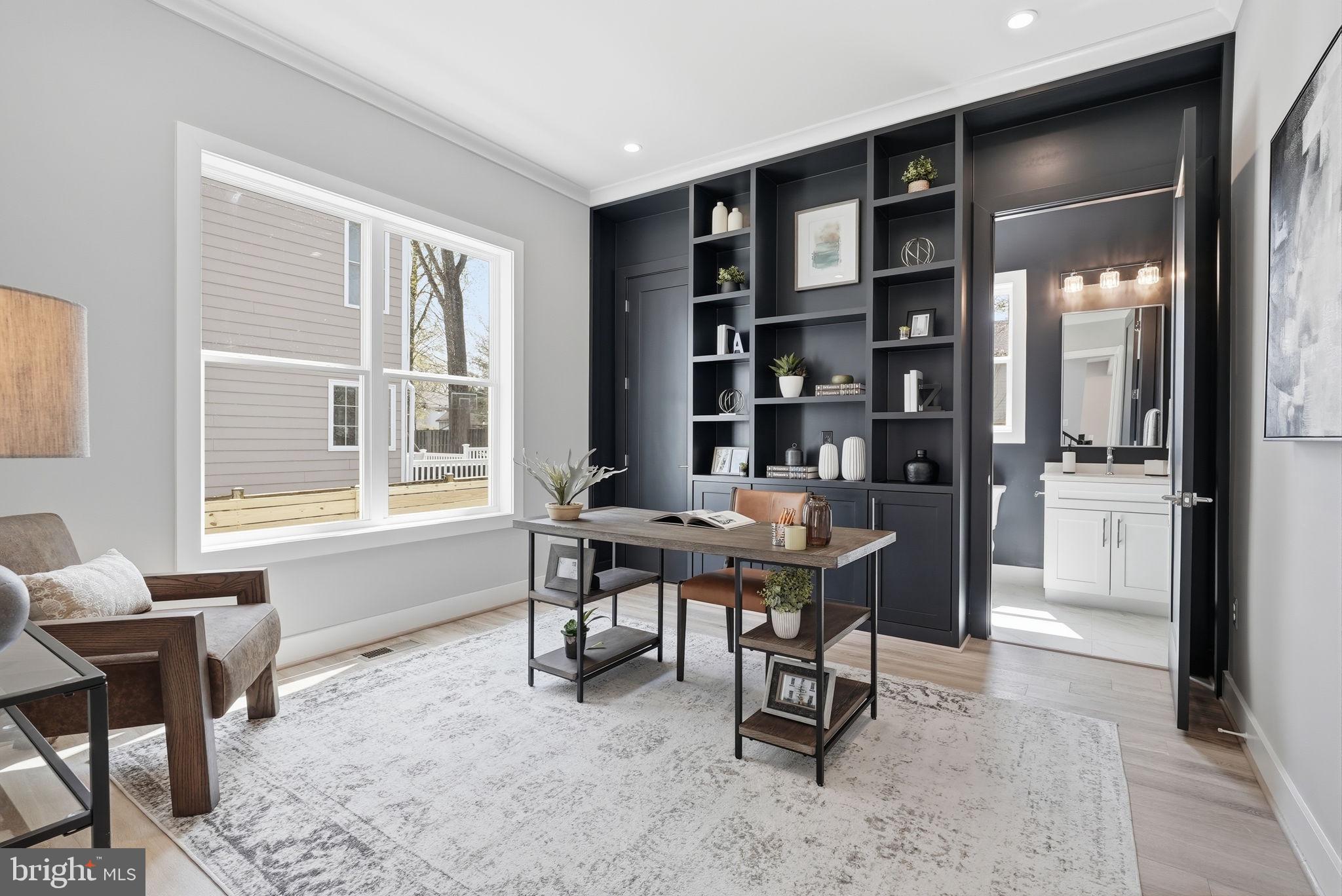 VIENNA WOODS - Residential