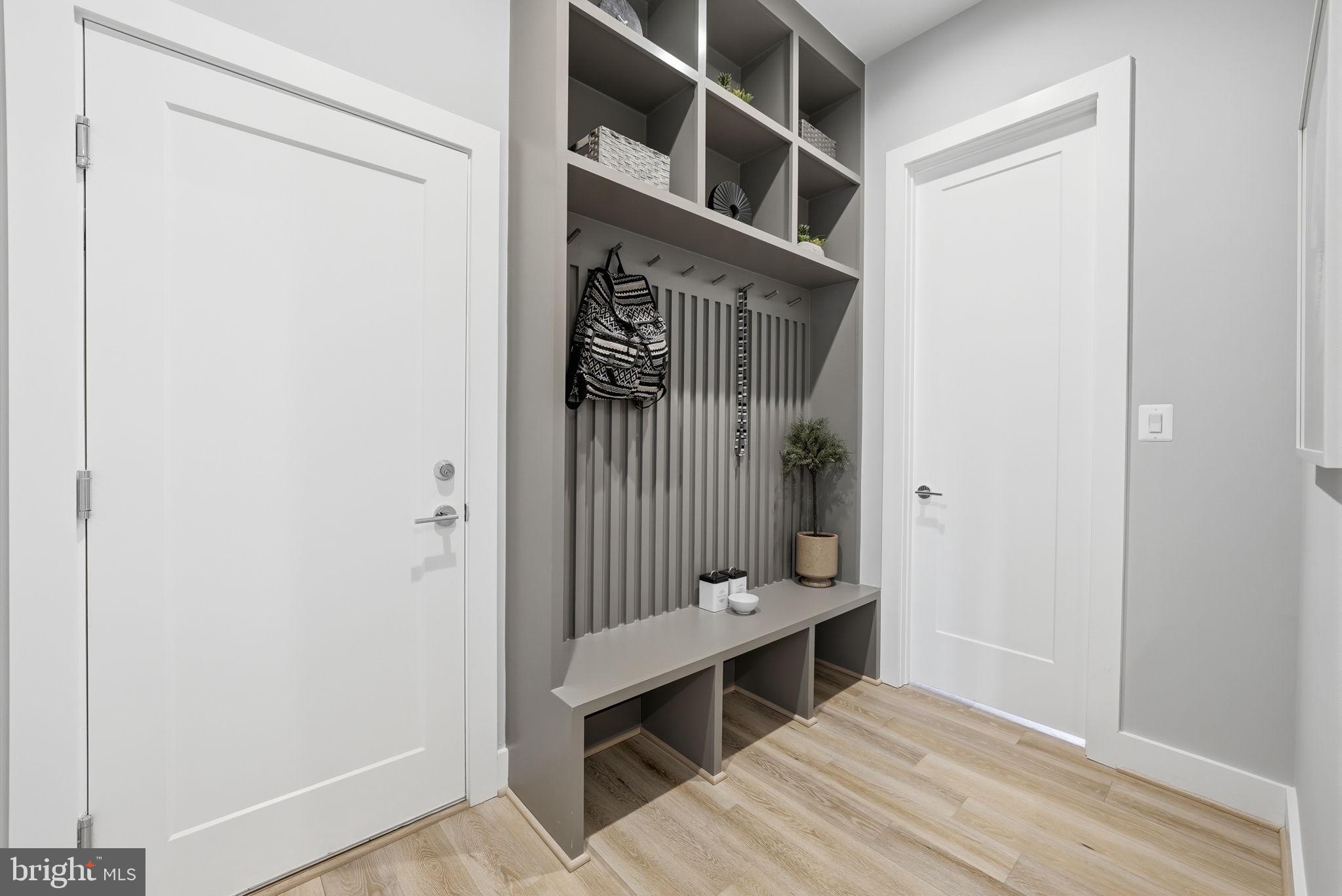 VIENNA WOODS - Residential