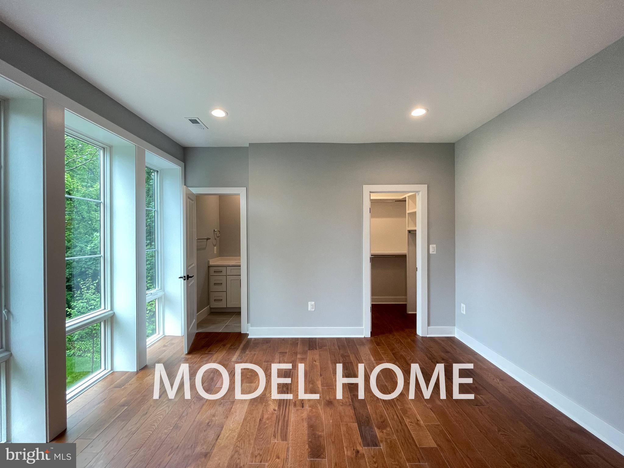 VIENNA WOODS - Residential