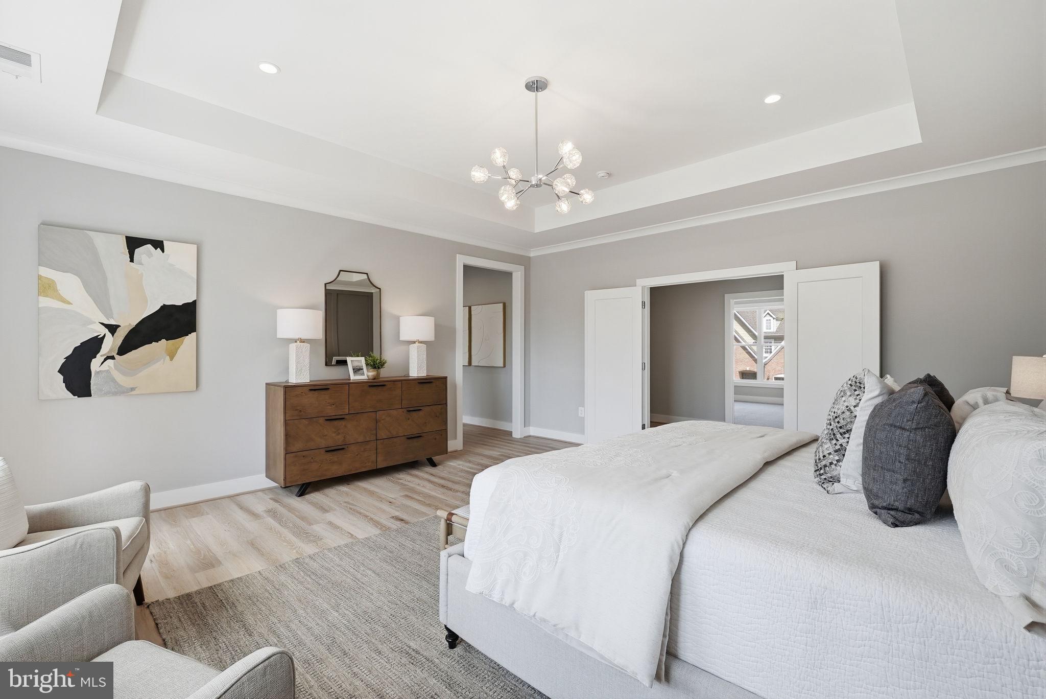 VIENNA WOODS - Residential