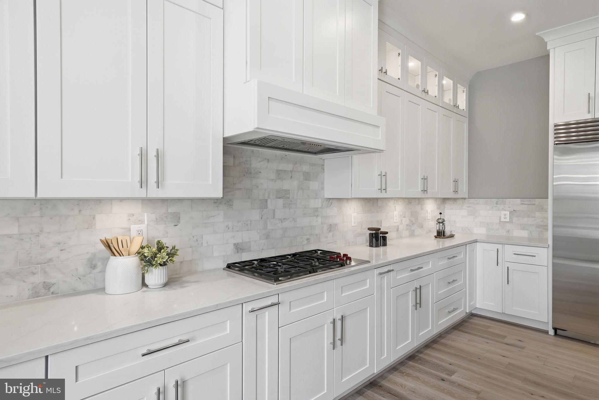 VIENNA WOODS - Residential