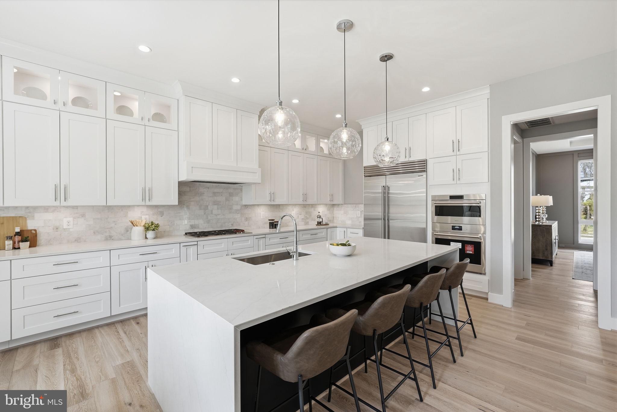 VIENNA WOODS - Residential