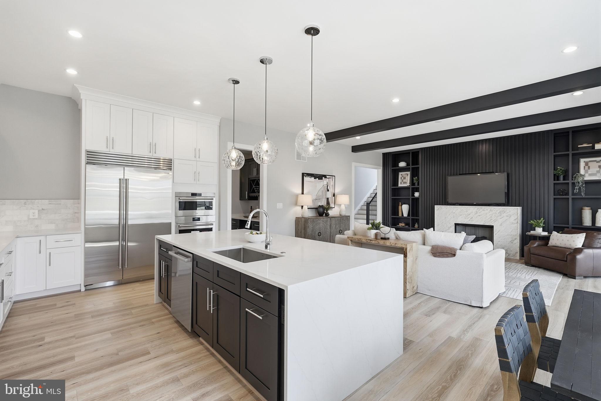 VIENNA WOODS - Residential