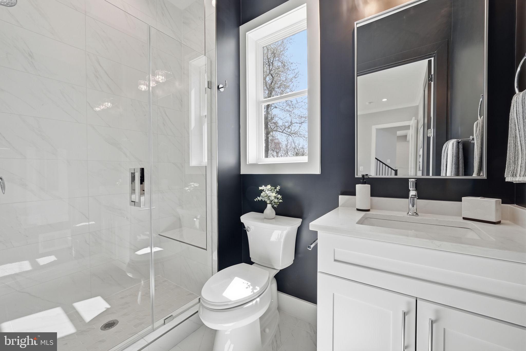 VIENNA WOODS - Residential