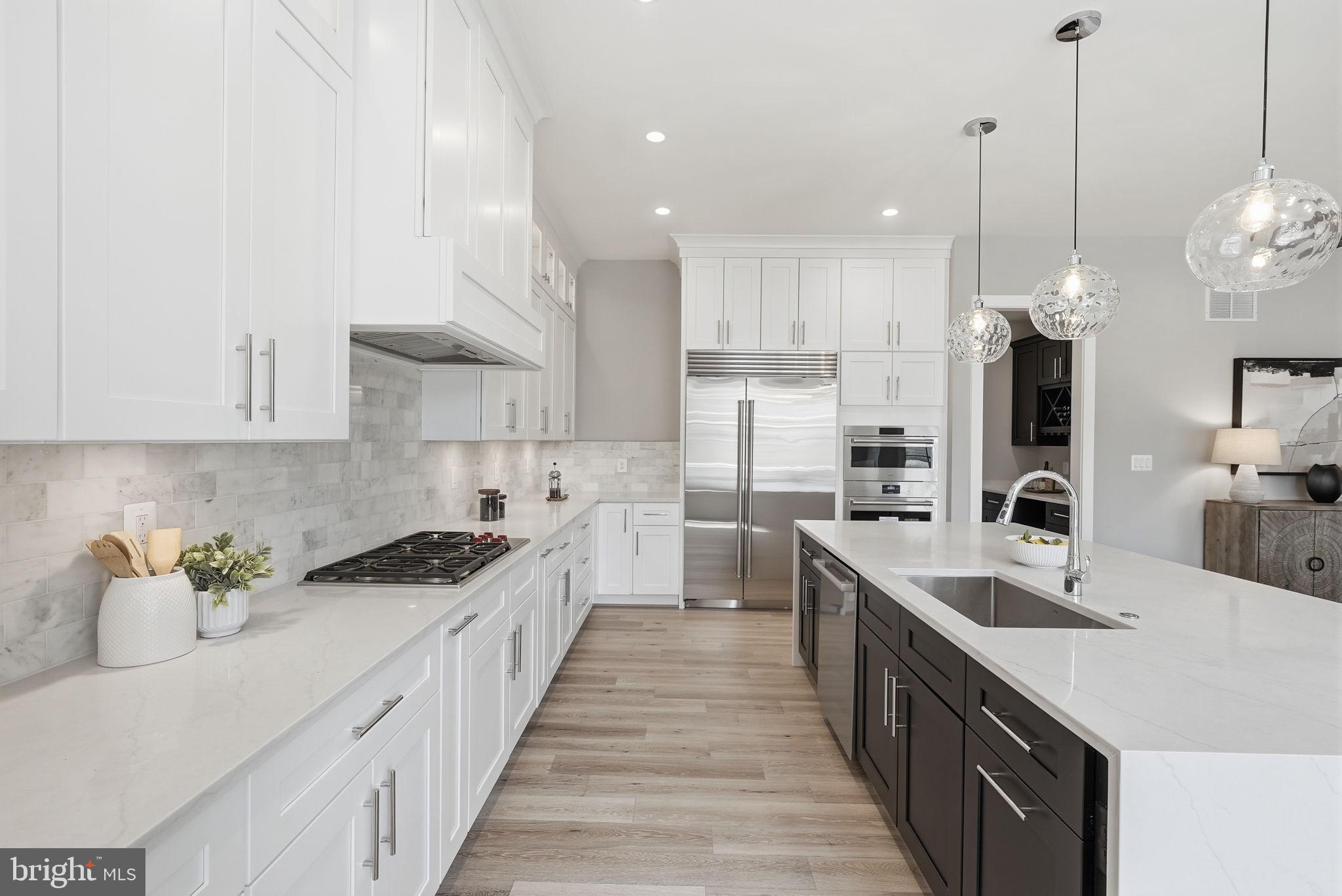 VIENNA WOODS - Residential