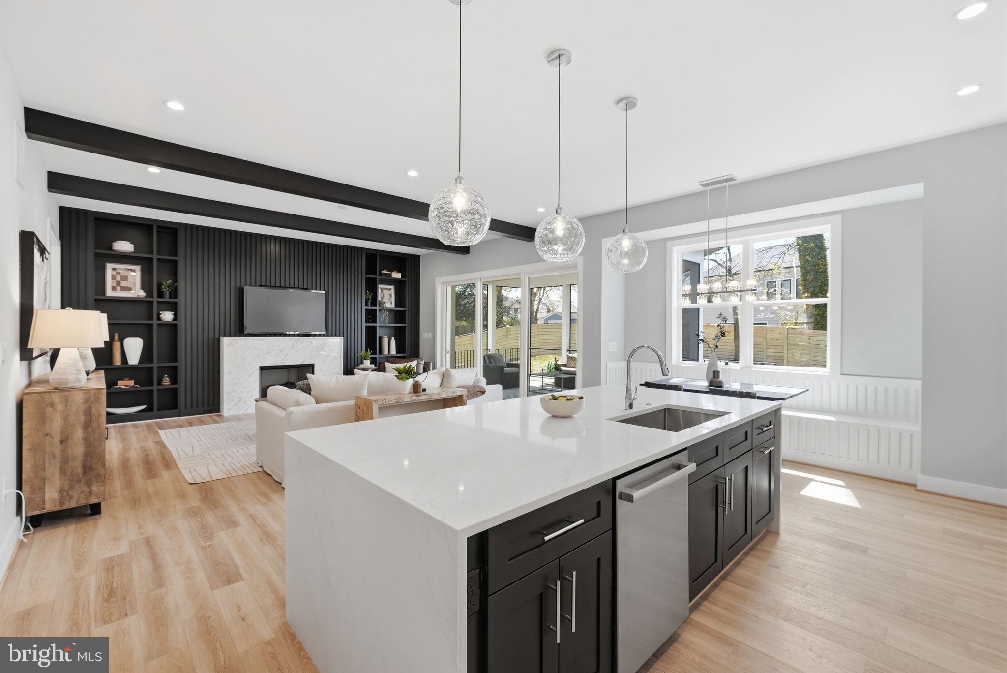 VIENNA WOODS - Residential