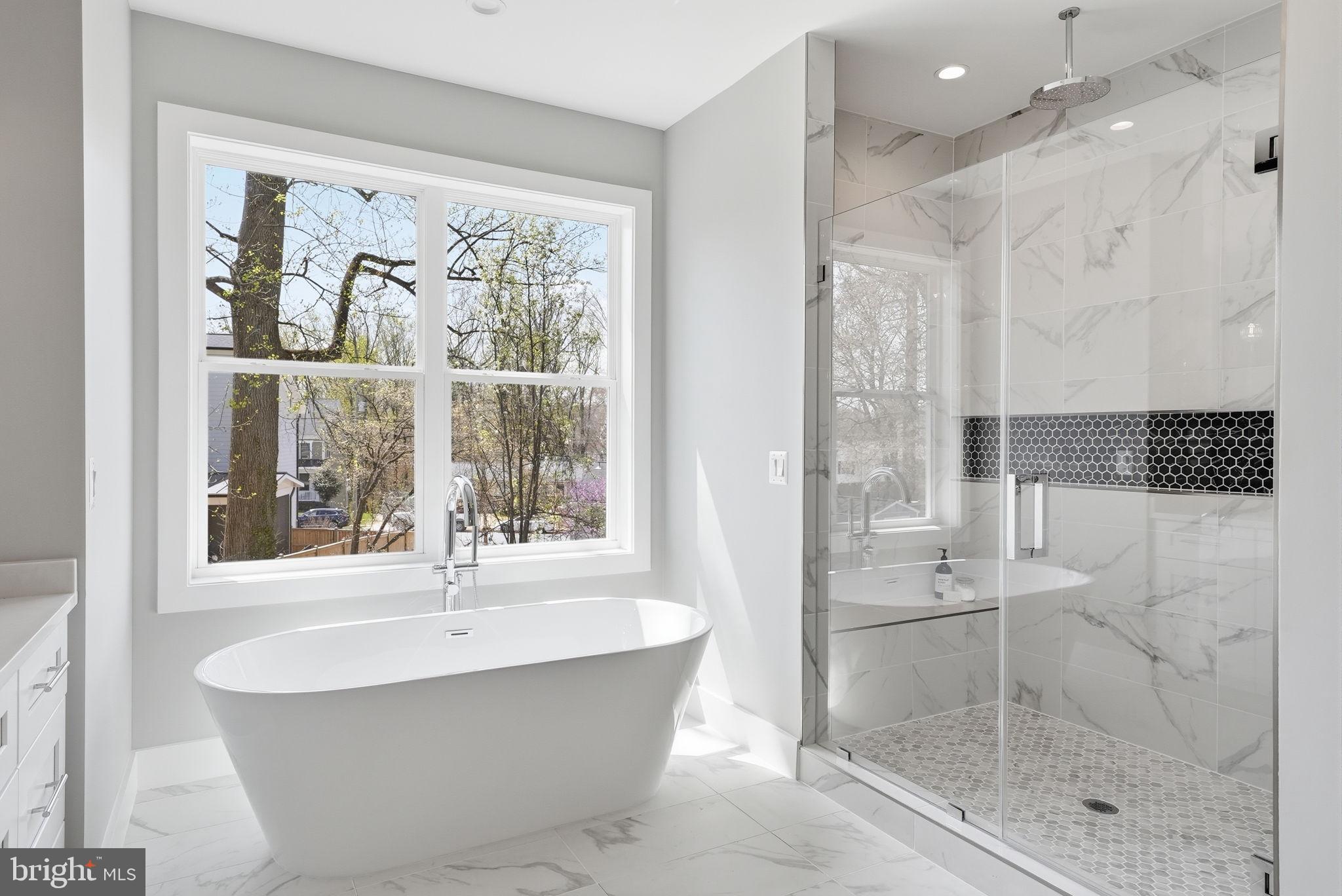 VIENNA WOODS - Residential