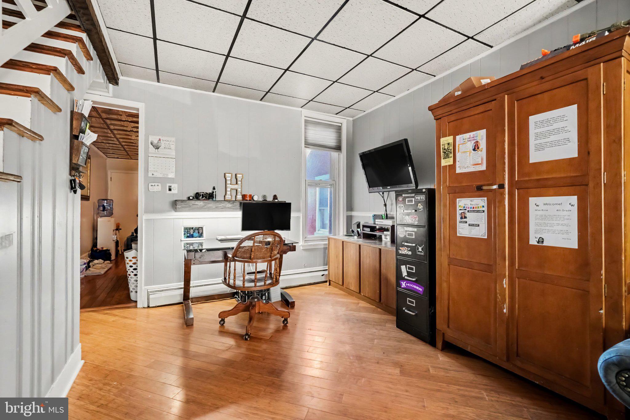 225 W HIGH STREET